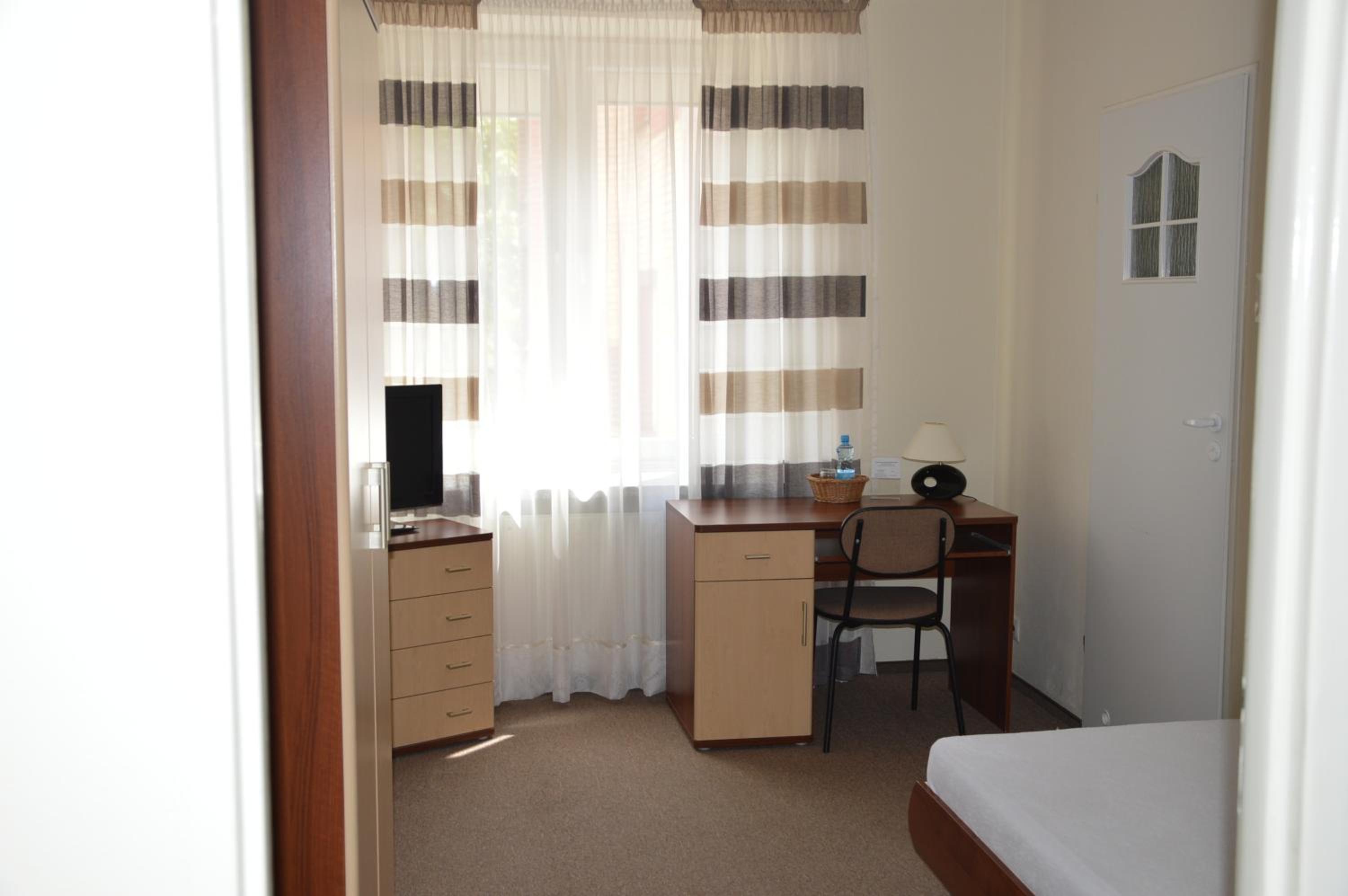 Single Room photo 3