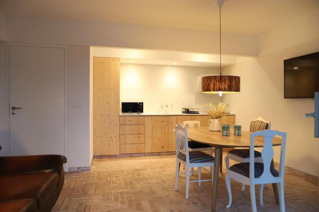 Apartment With Terrace photo 3