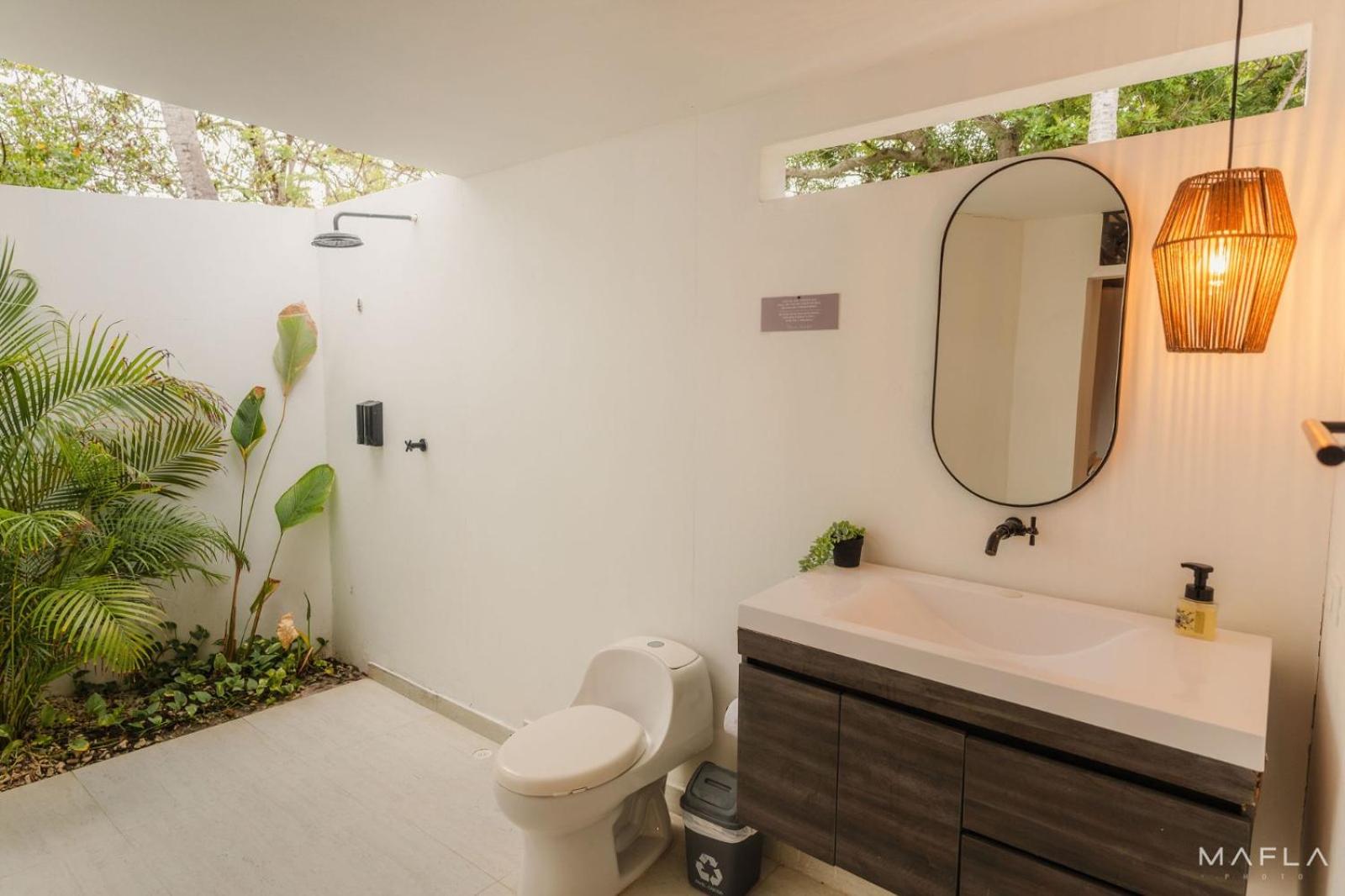 King Suite with Ocean View photo 2