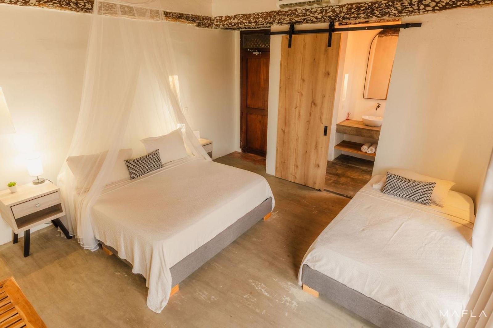 Triple Room with Terrace photo 2