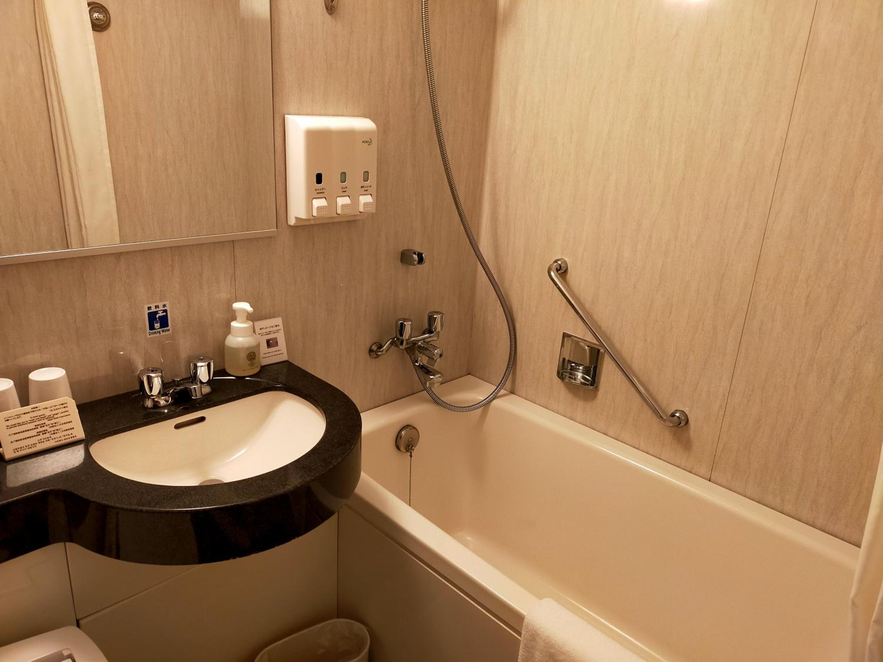 【Run of the house】Twin Room - Non-Smoking No View (1-2 people) photo 3