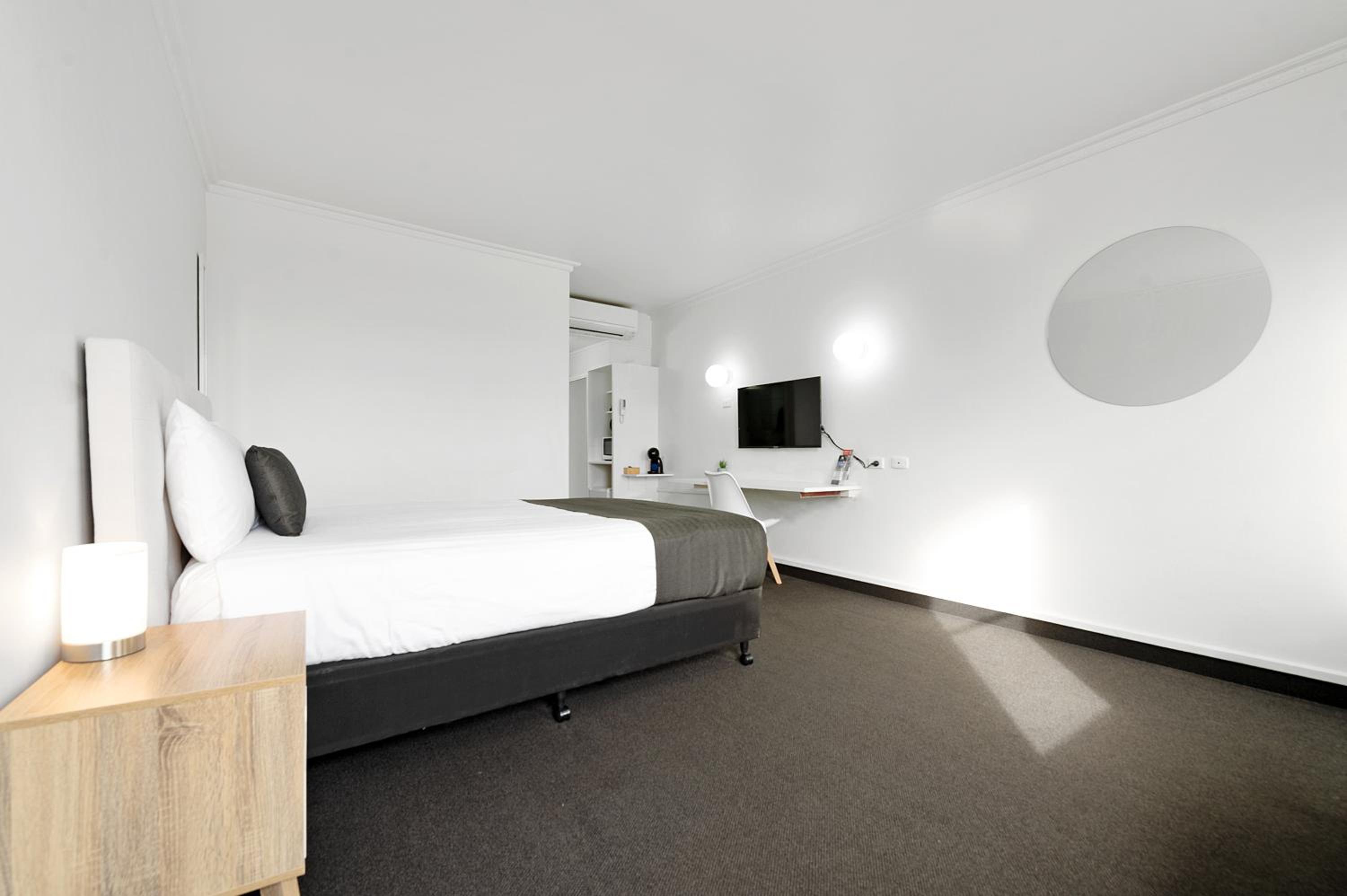 Deluxe Queen Room - Photo 4