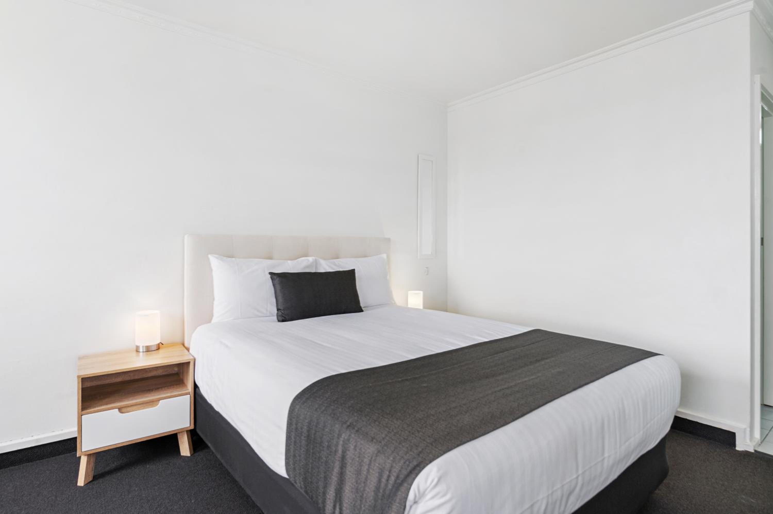 Deluxe Queen Room - Photo 3