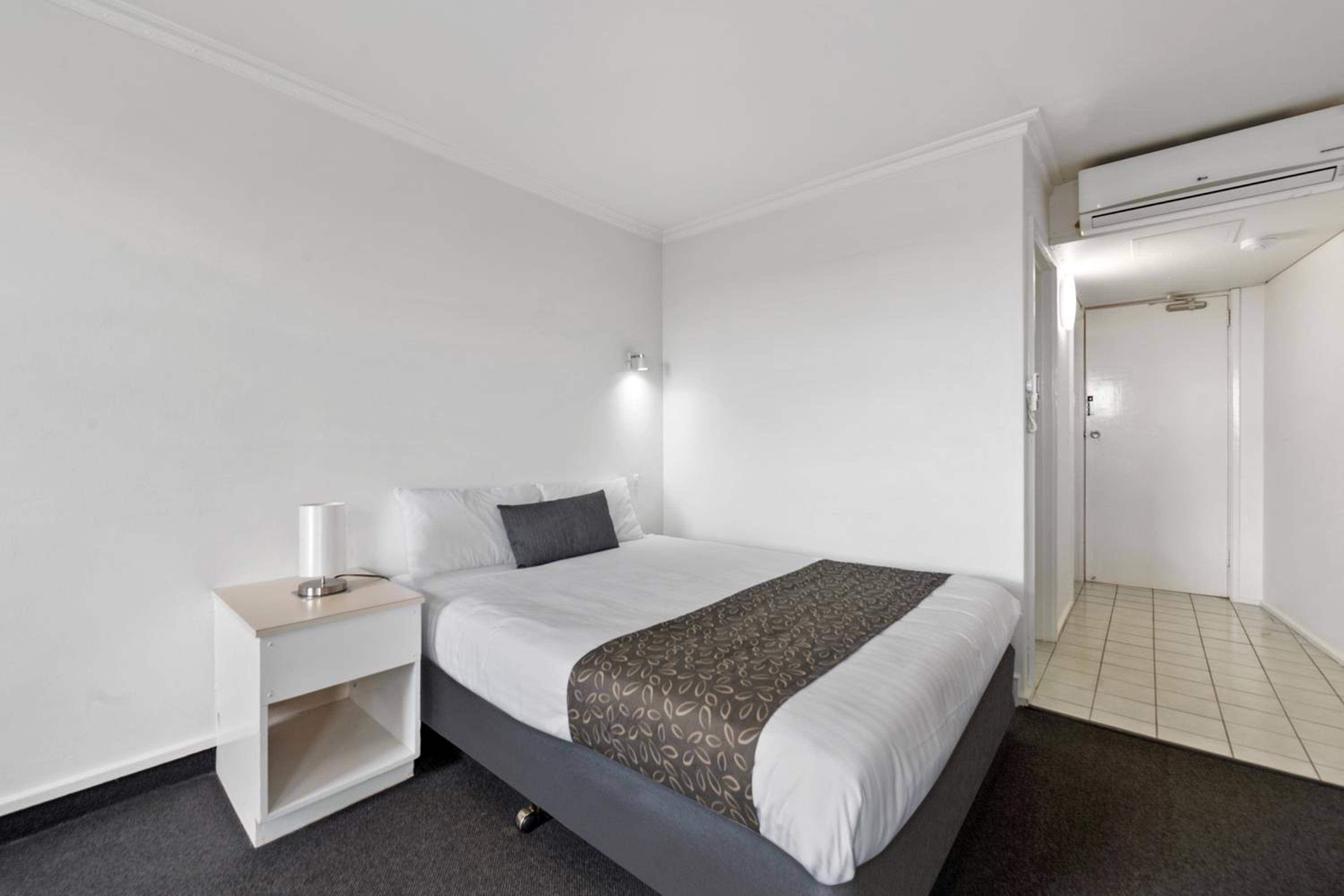 Standard Queen Room - Photo 3