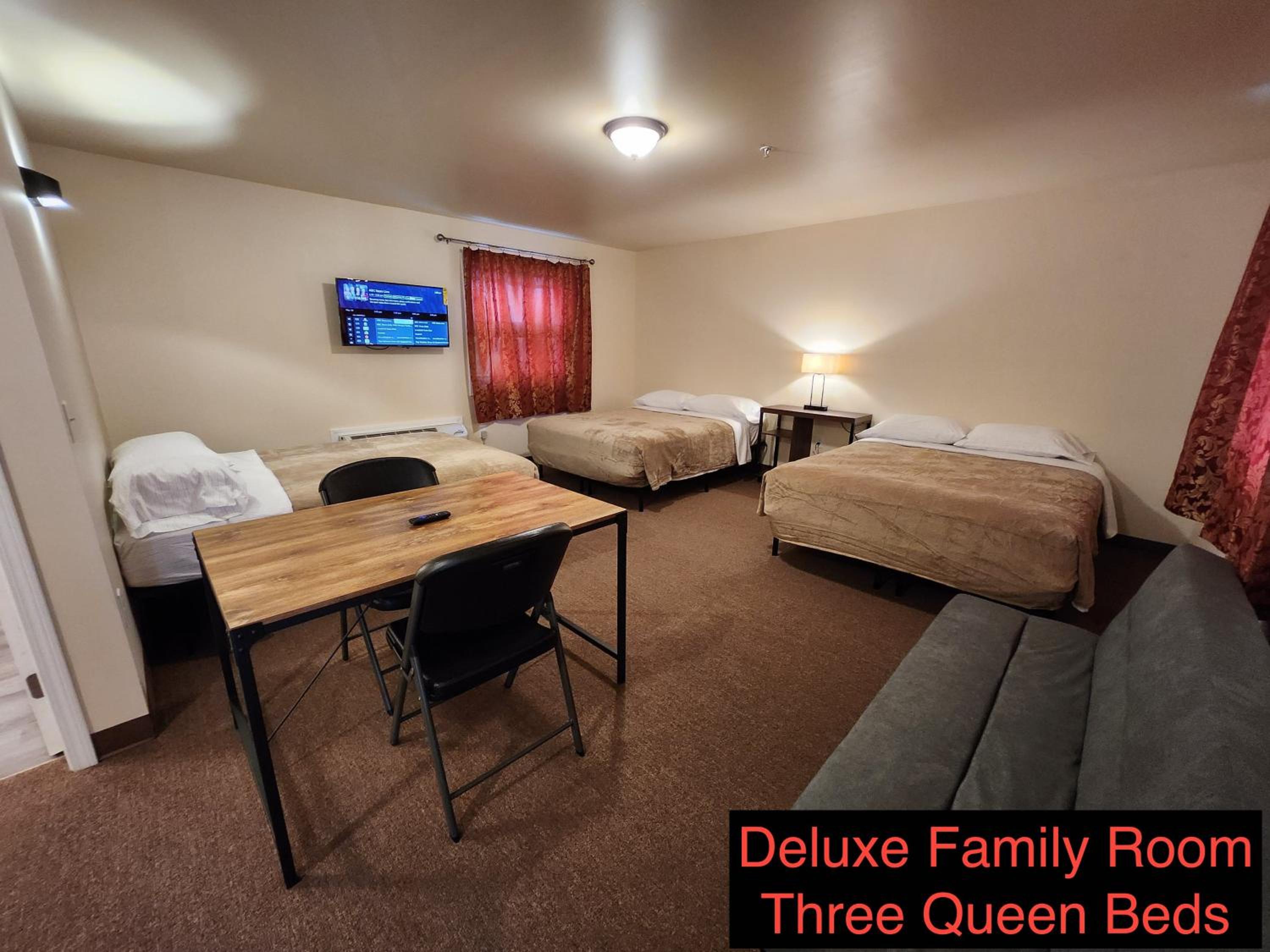 Deluxe Family Room photo 1