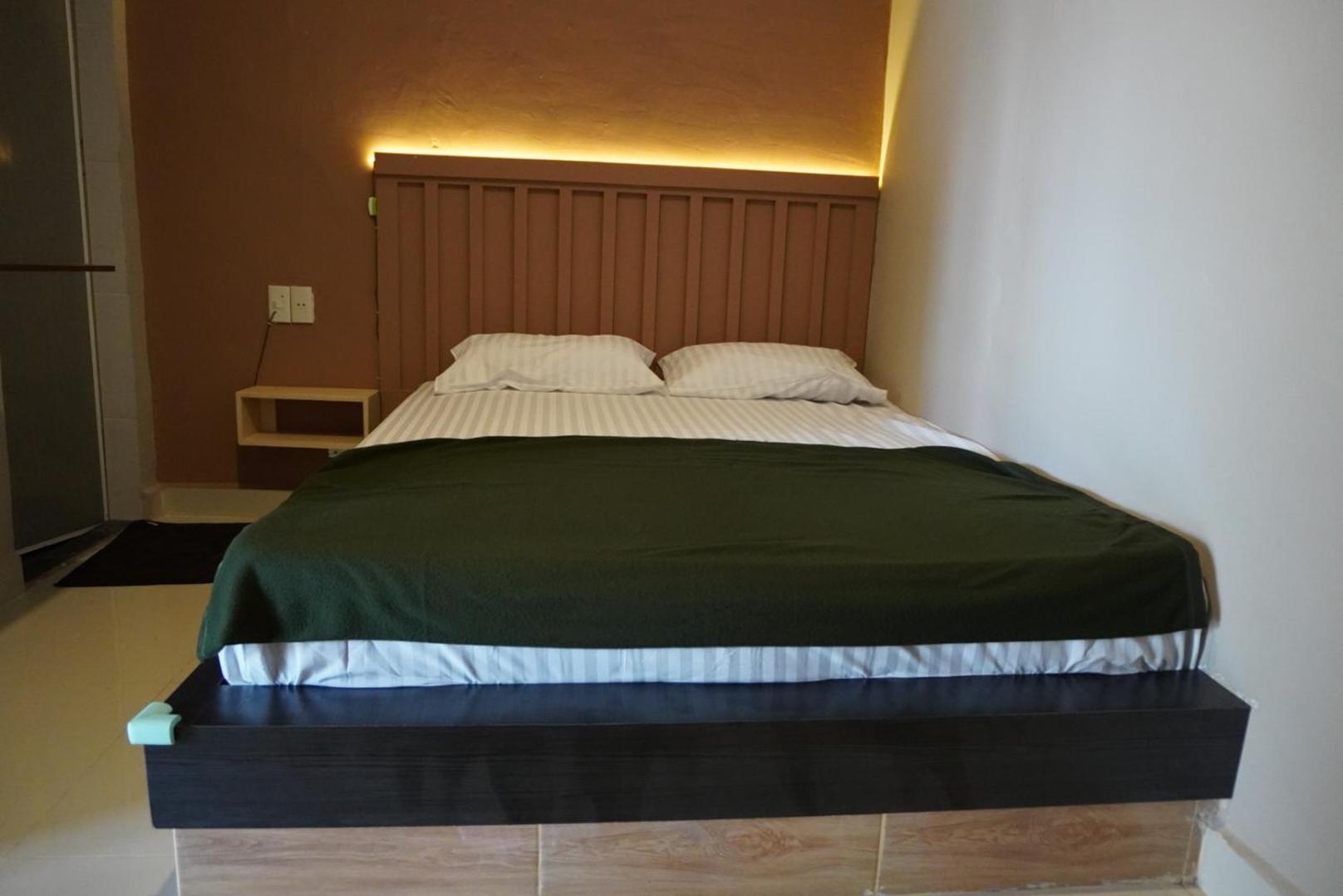 Standard Queen Room - Photo 3