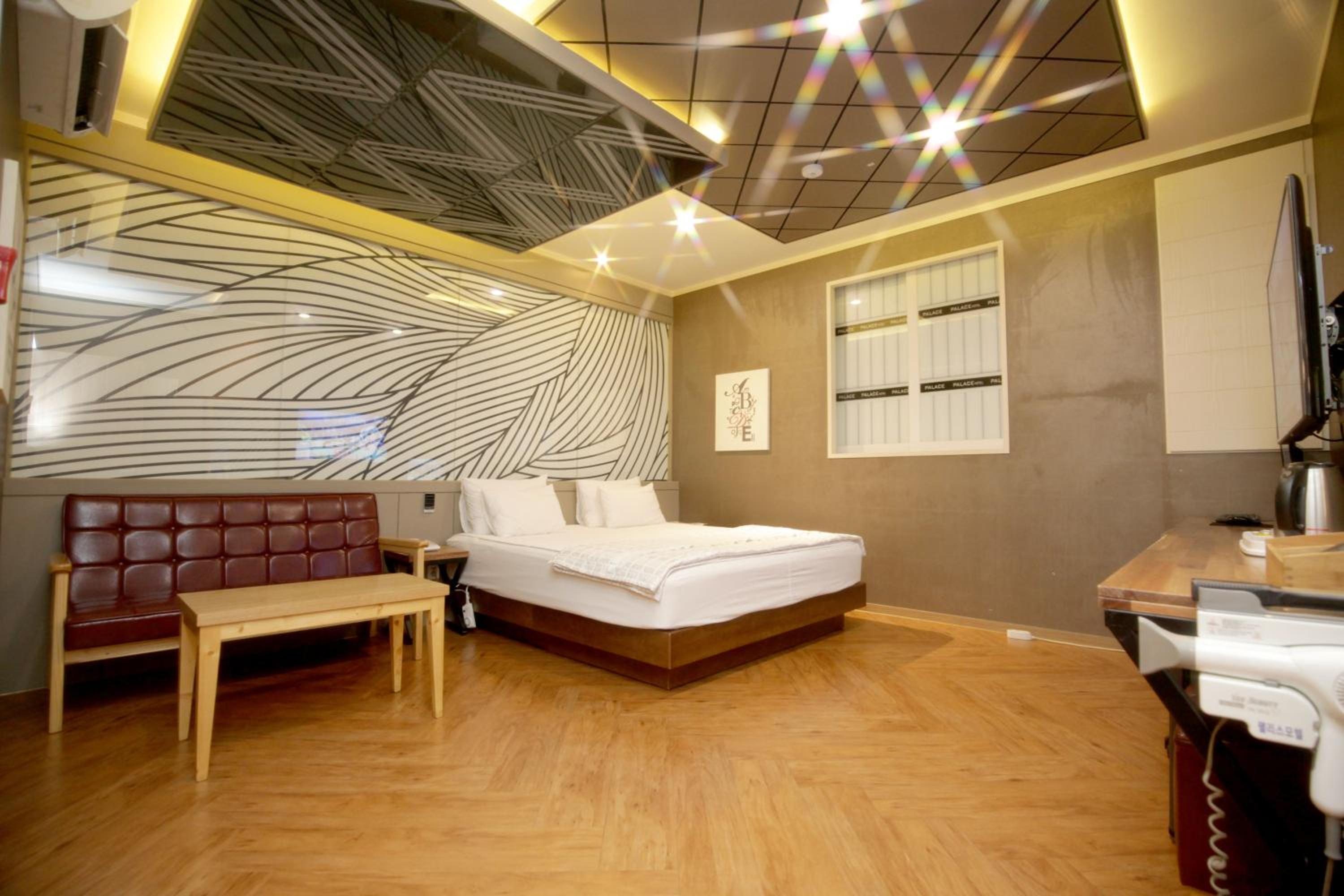Standard Double Room - Photo 1