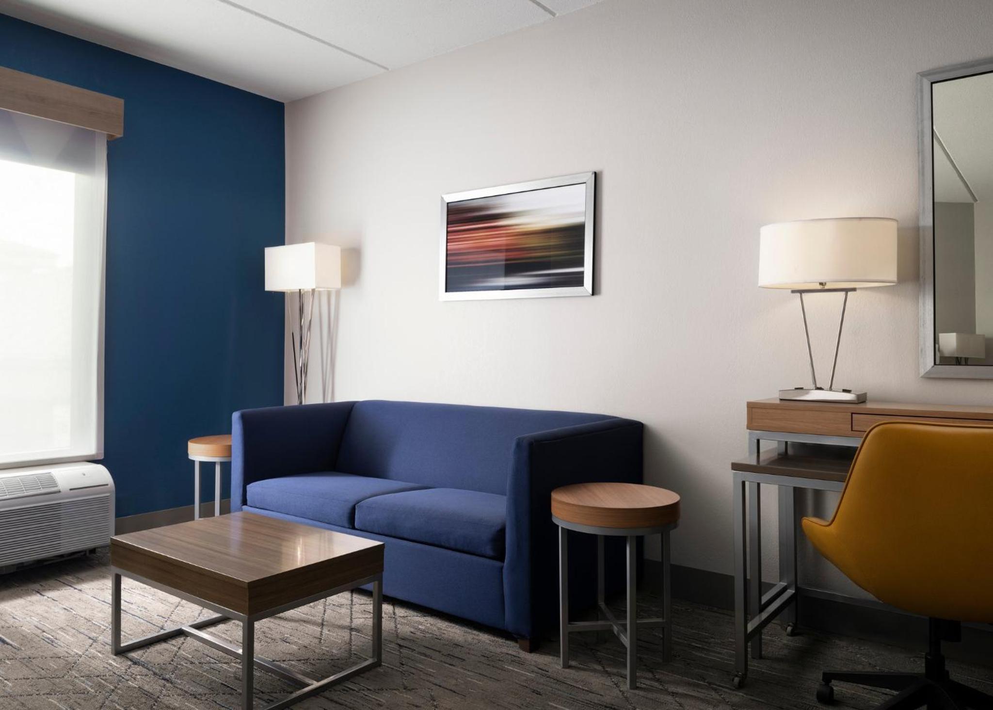 King Suite - Photo 3