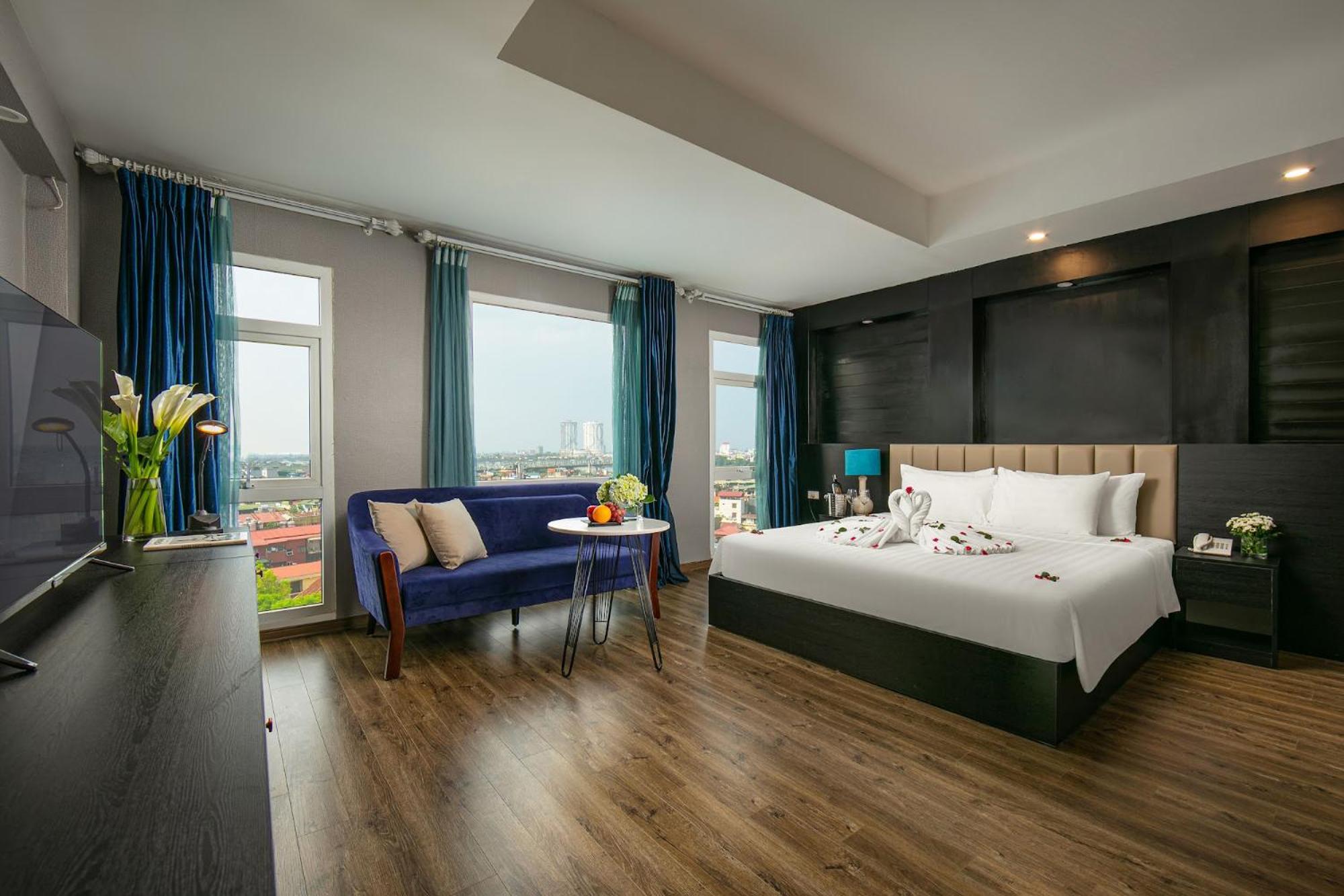 Executive Suite with City View