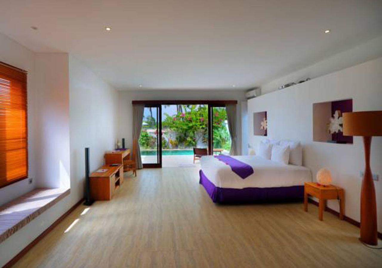 Villa with Private Pool - Photo 1