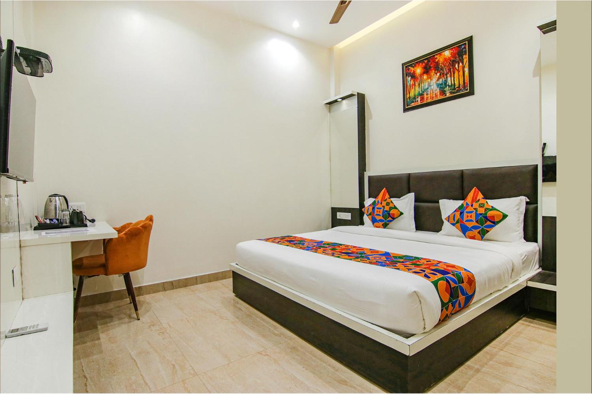 Deluxe Room - Photo 3