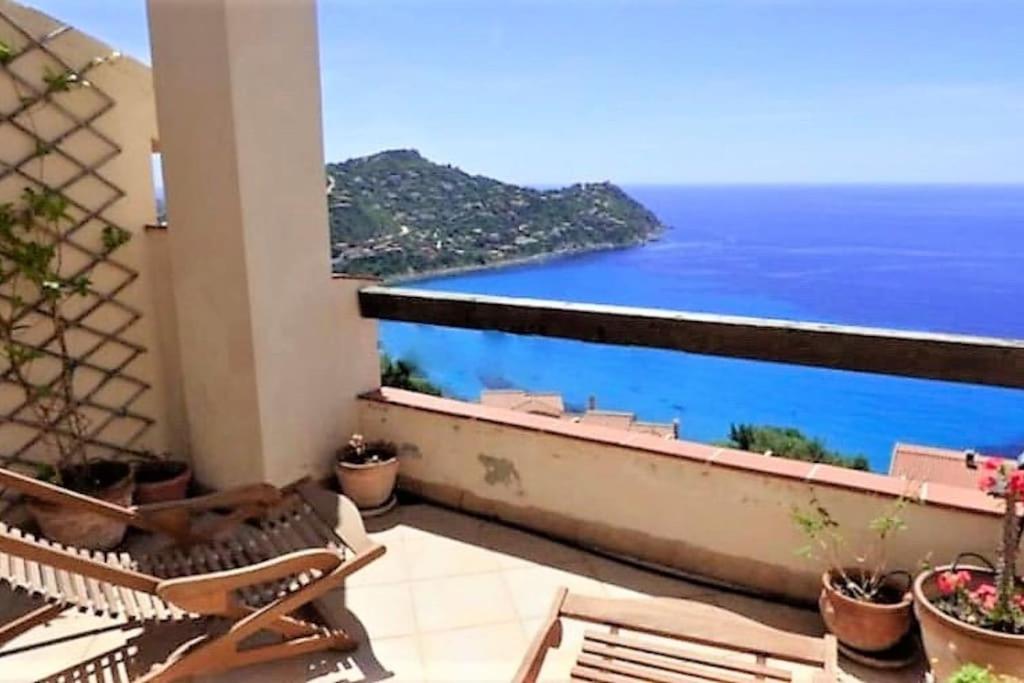 Villa with Sea View photo 2