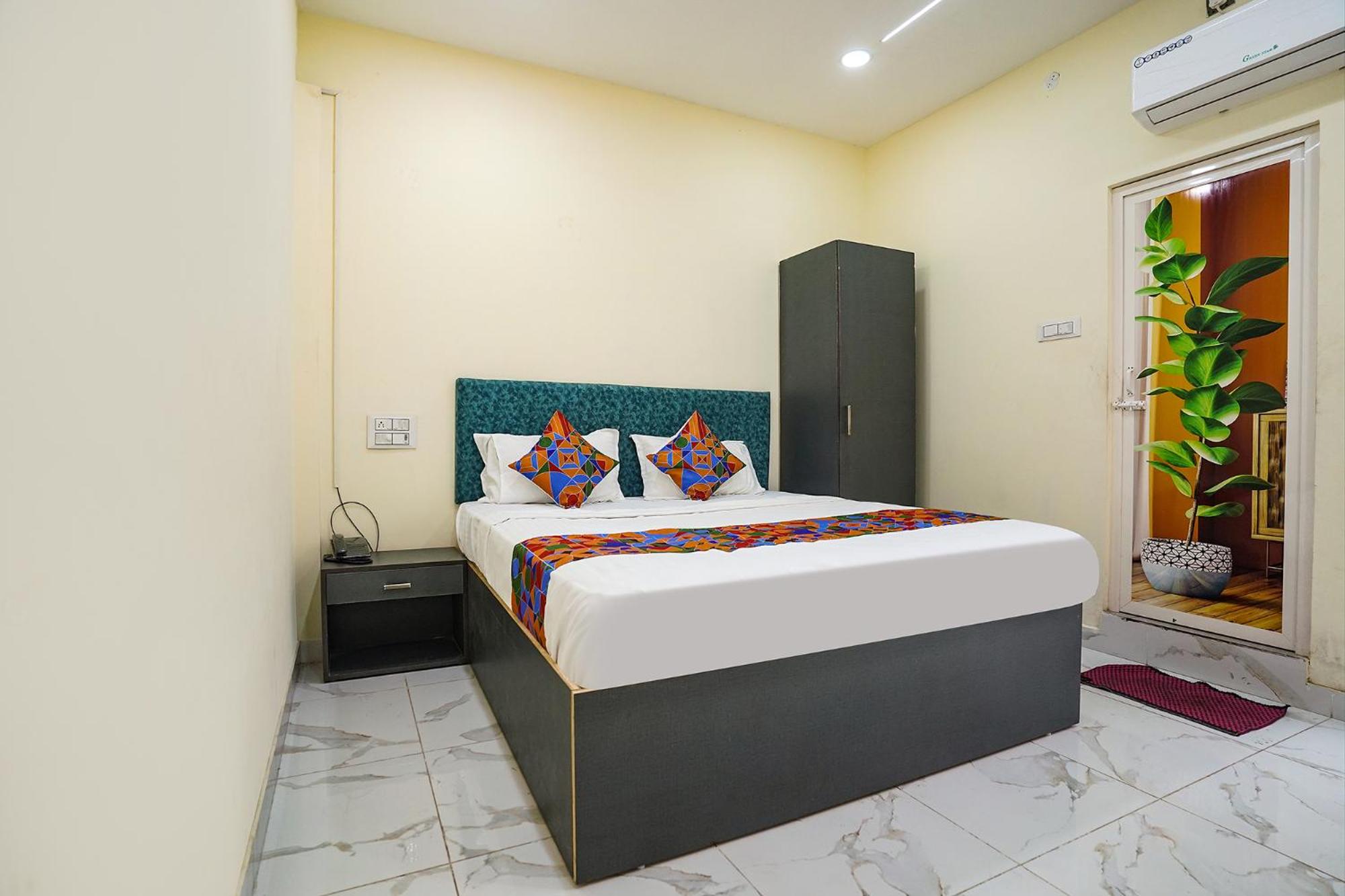 Deluxe Room - Photo 1