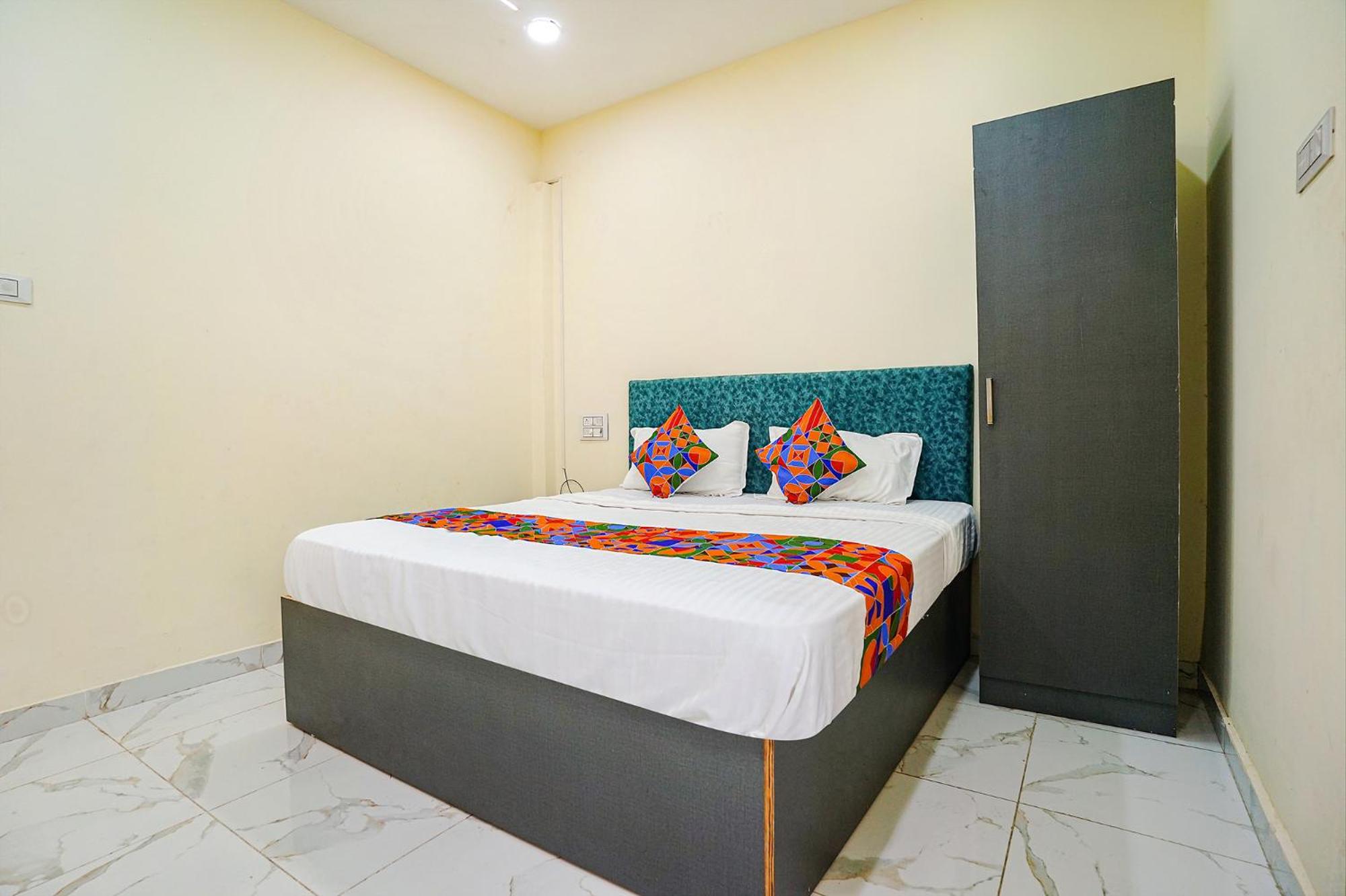 Deluxe Room - Photo 3