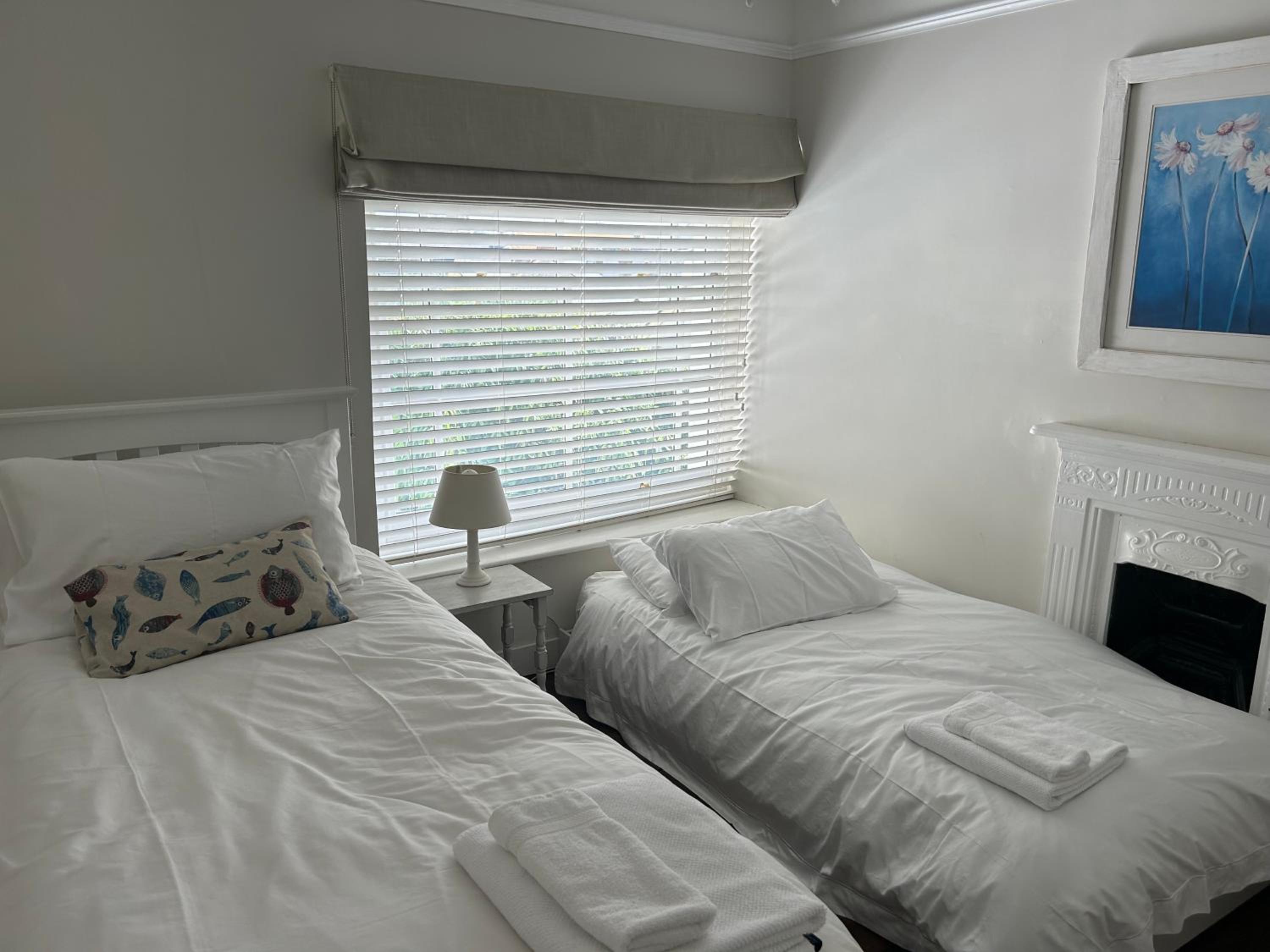 Three-Bedroom House photo 2