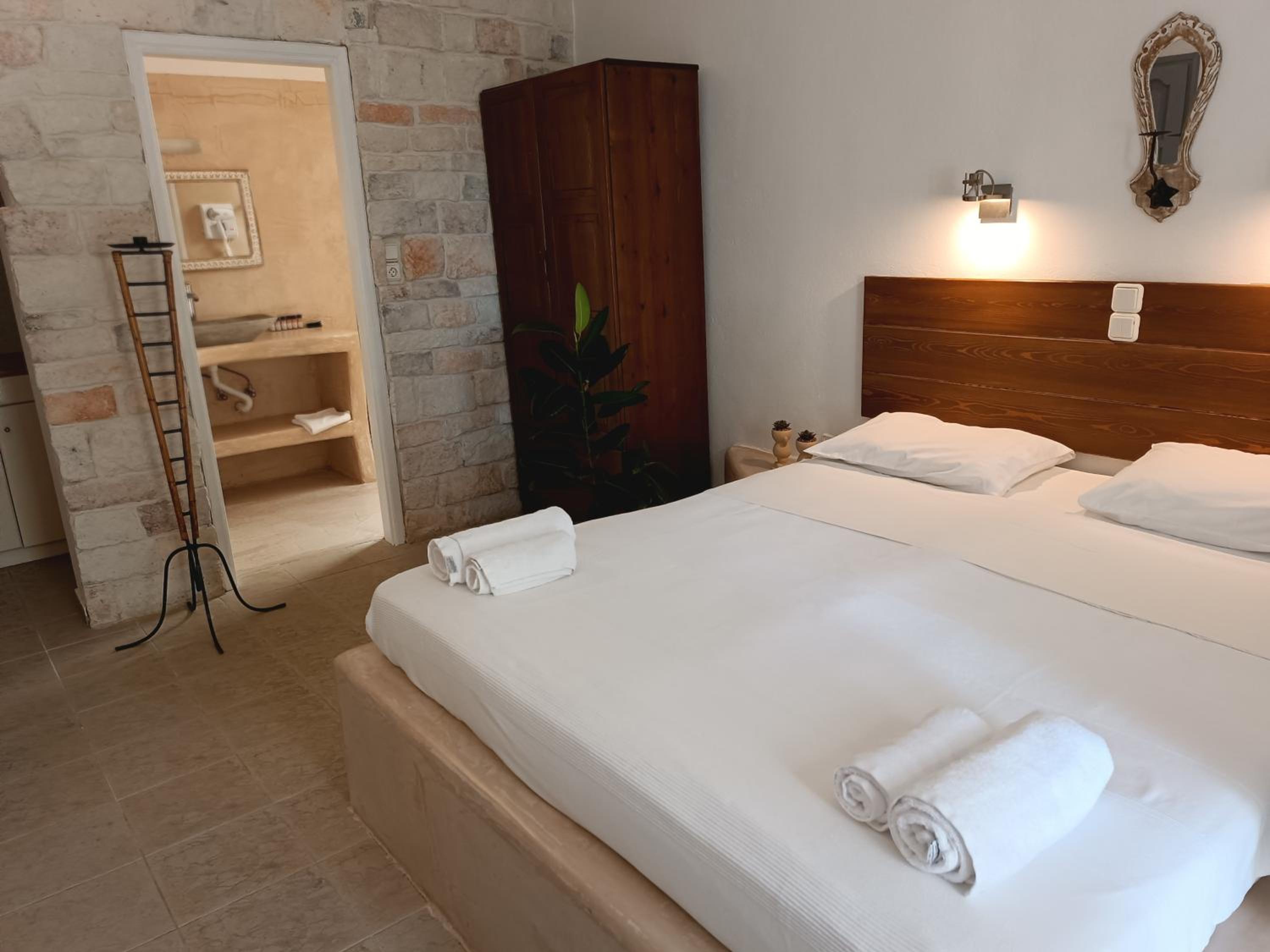 Double Room - Photo 1