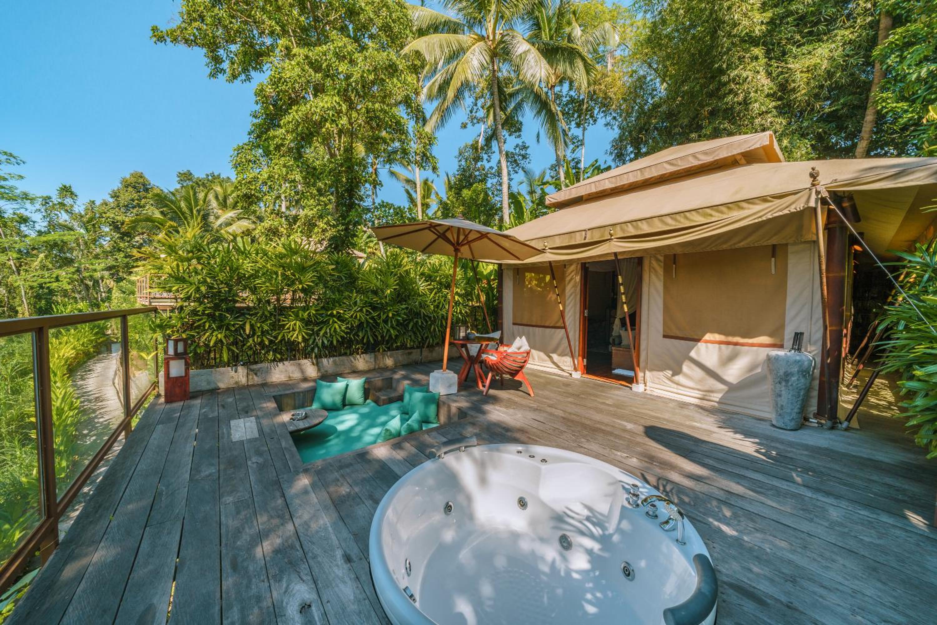 Jungle Jacuzzi Lodge - Adults Only - Photo 3