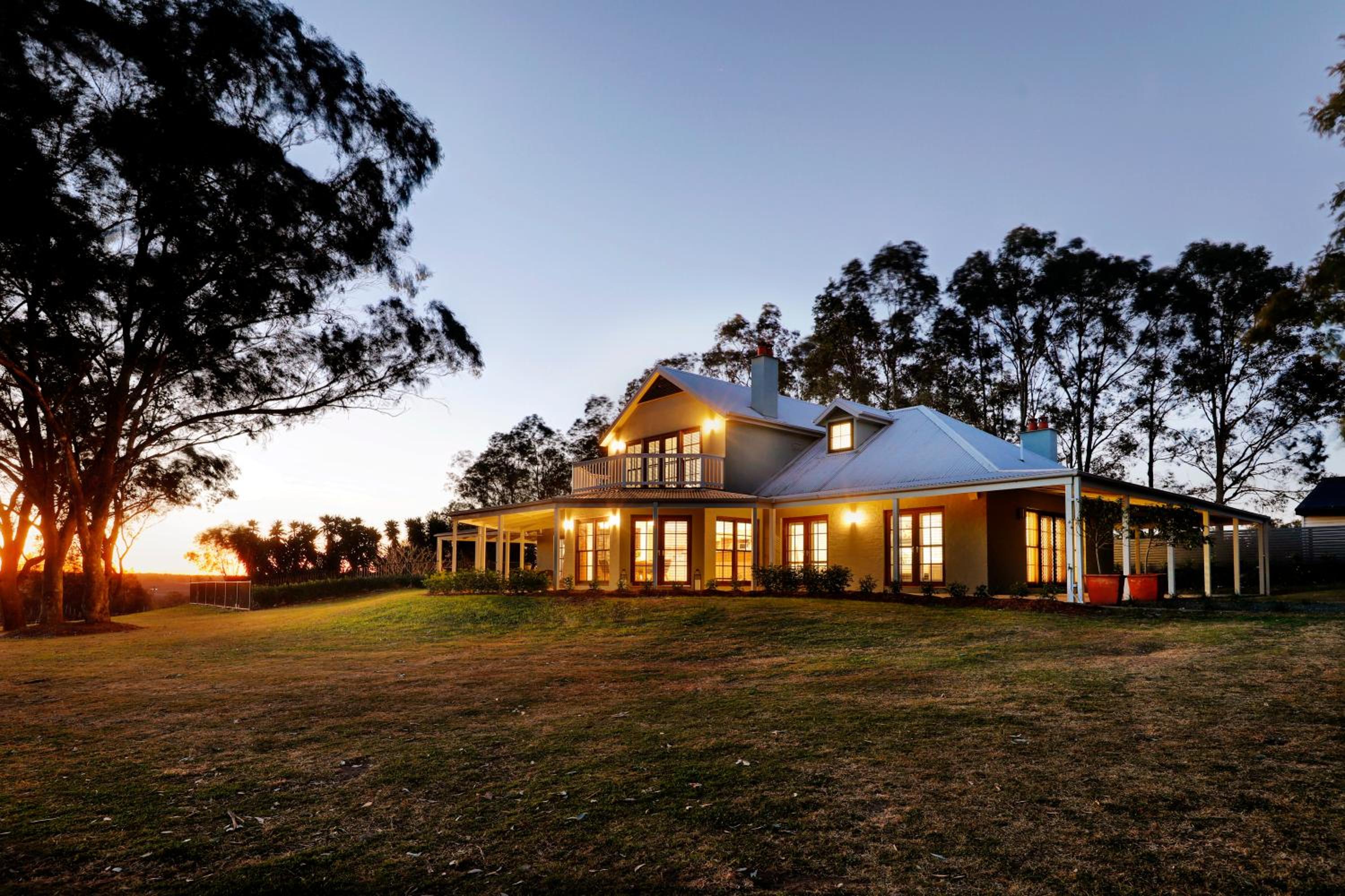 Four-Bedroom House photo 2