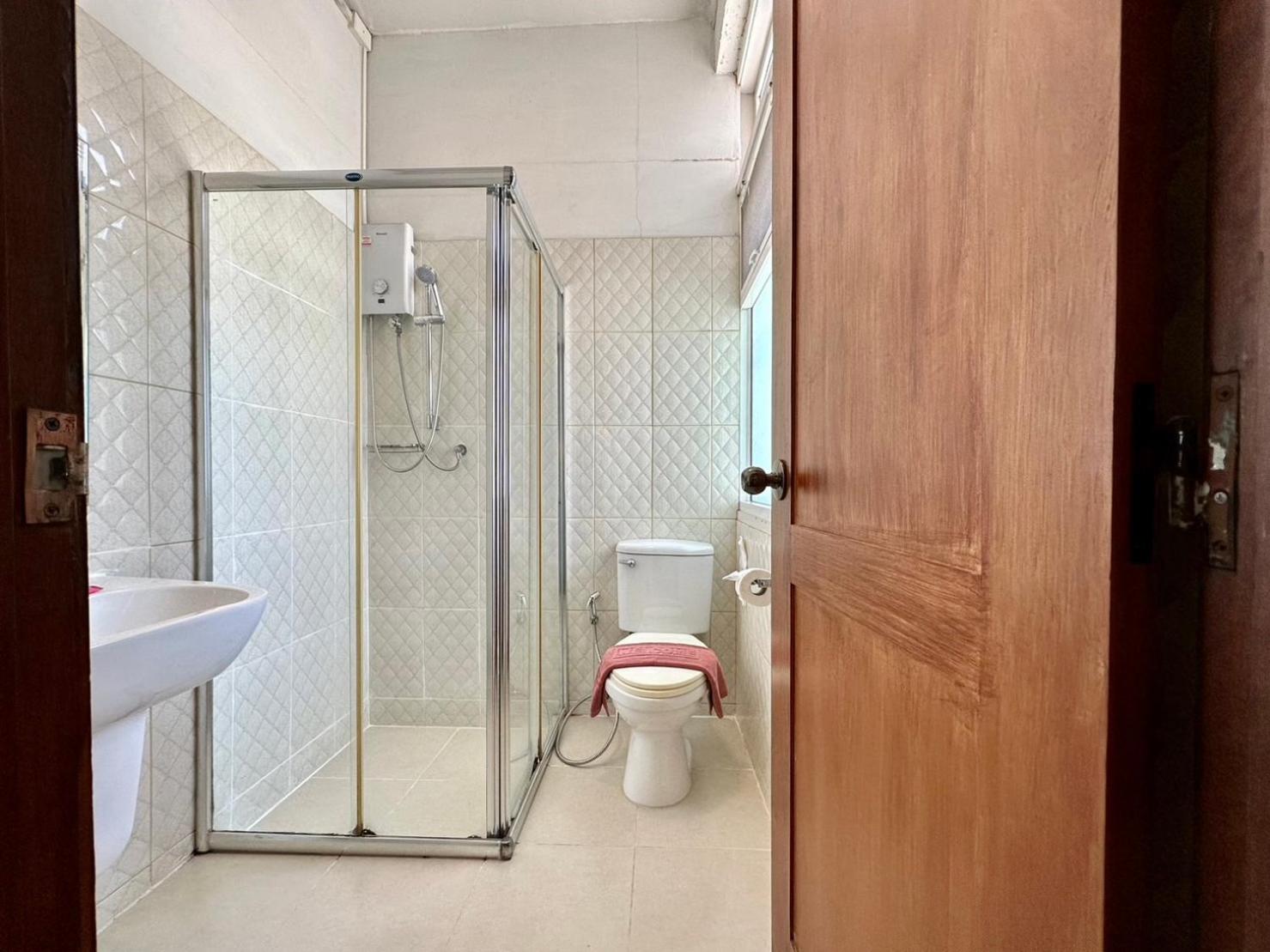 Deluxe Double Room with Balcony and Pool View photo 3