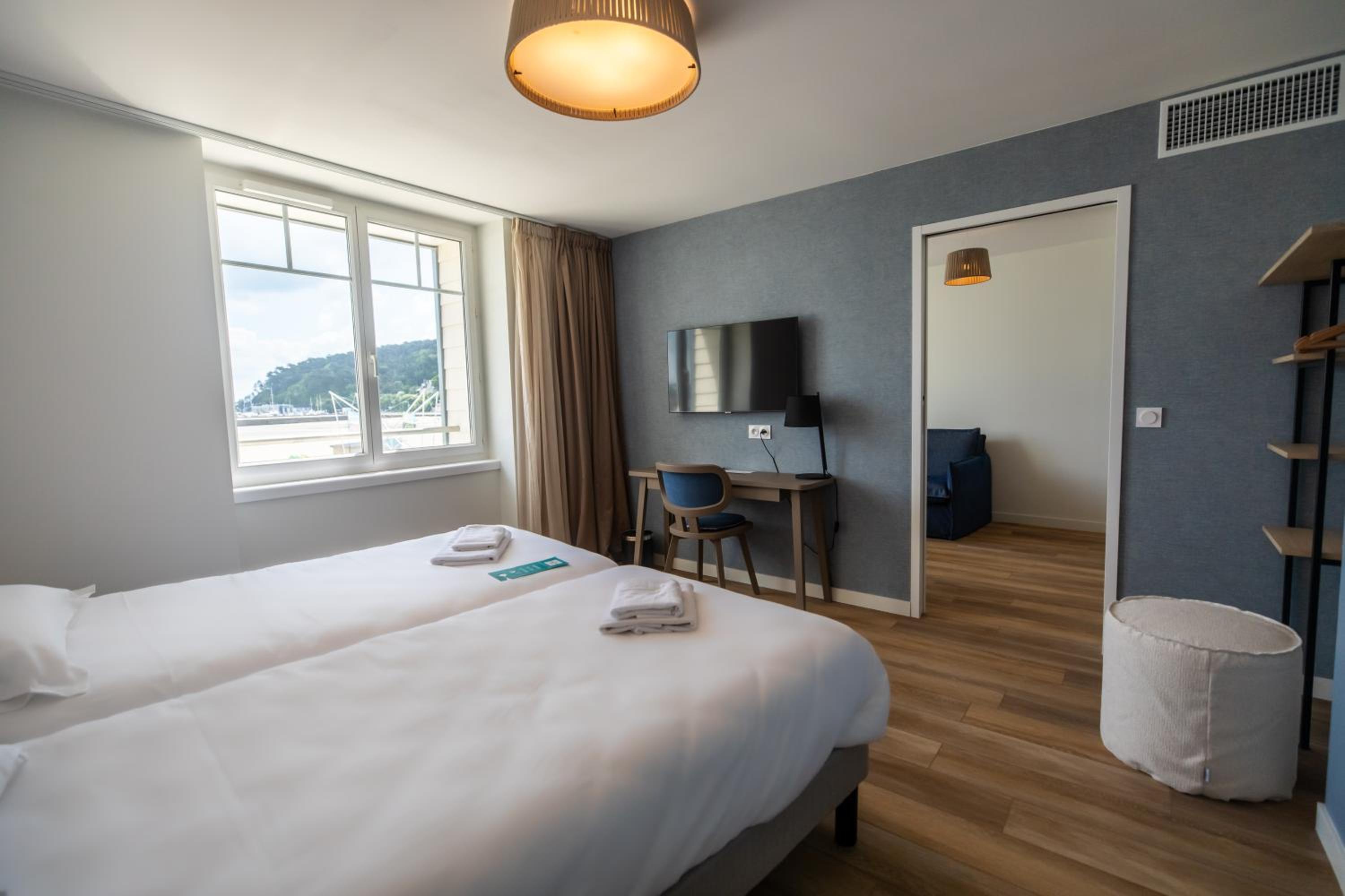 Apartment with Sea View photo 1