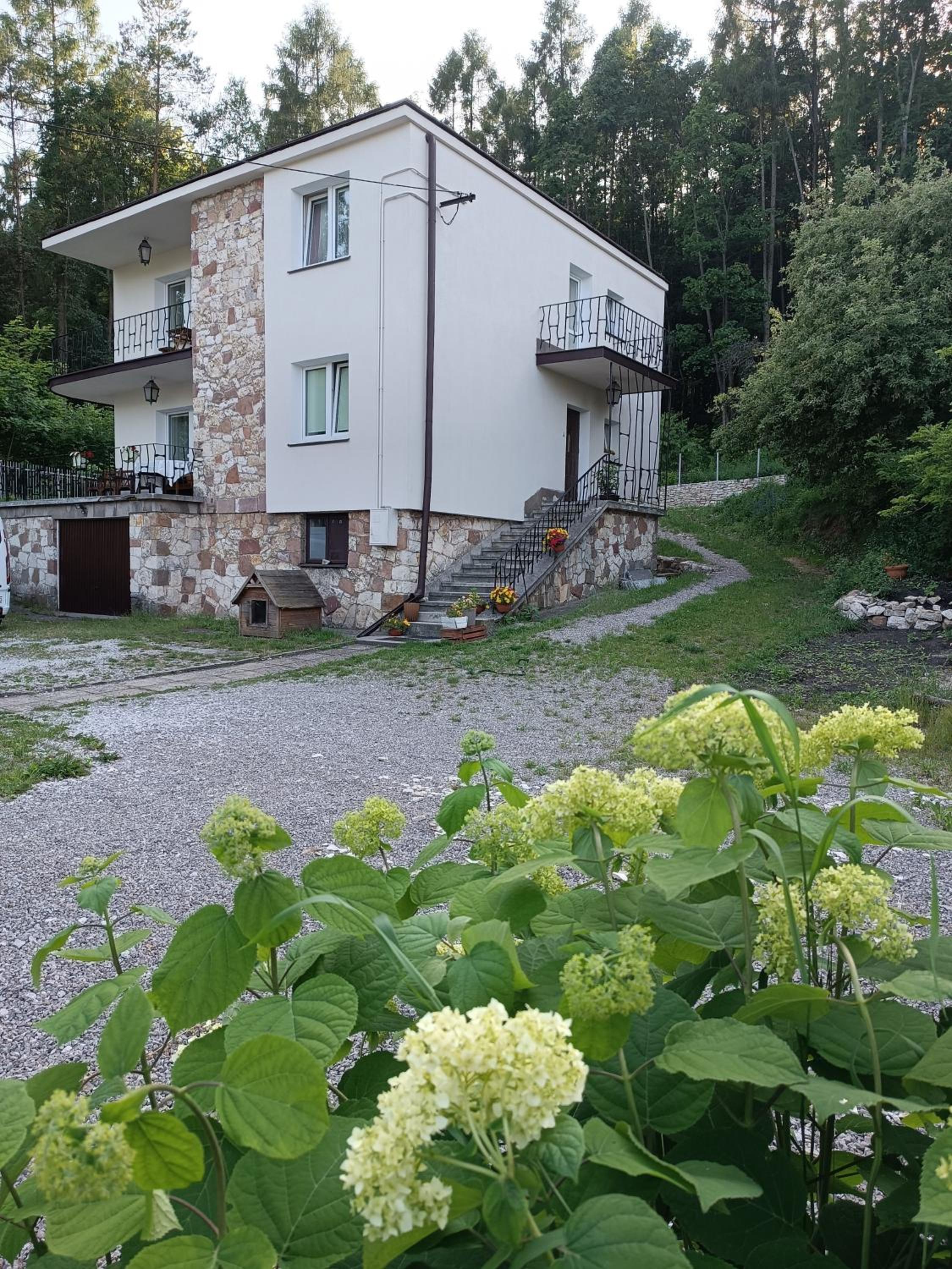 Villa photo 2