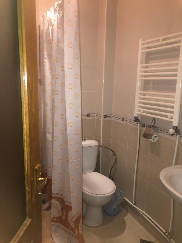 Twin Room with Shared Bathroom photo 2