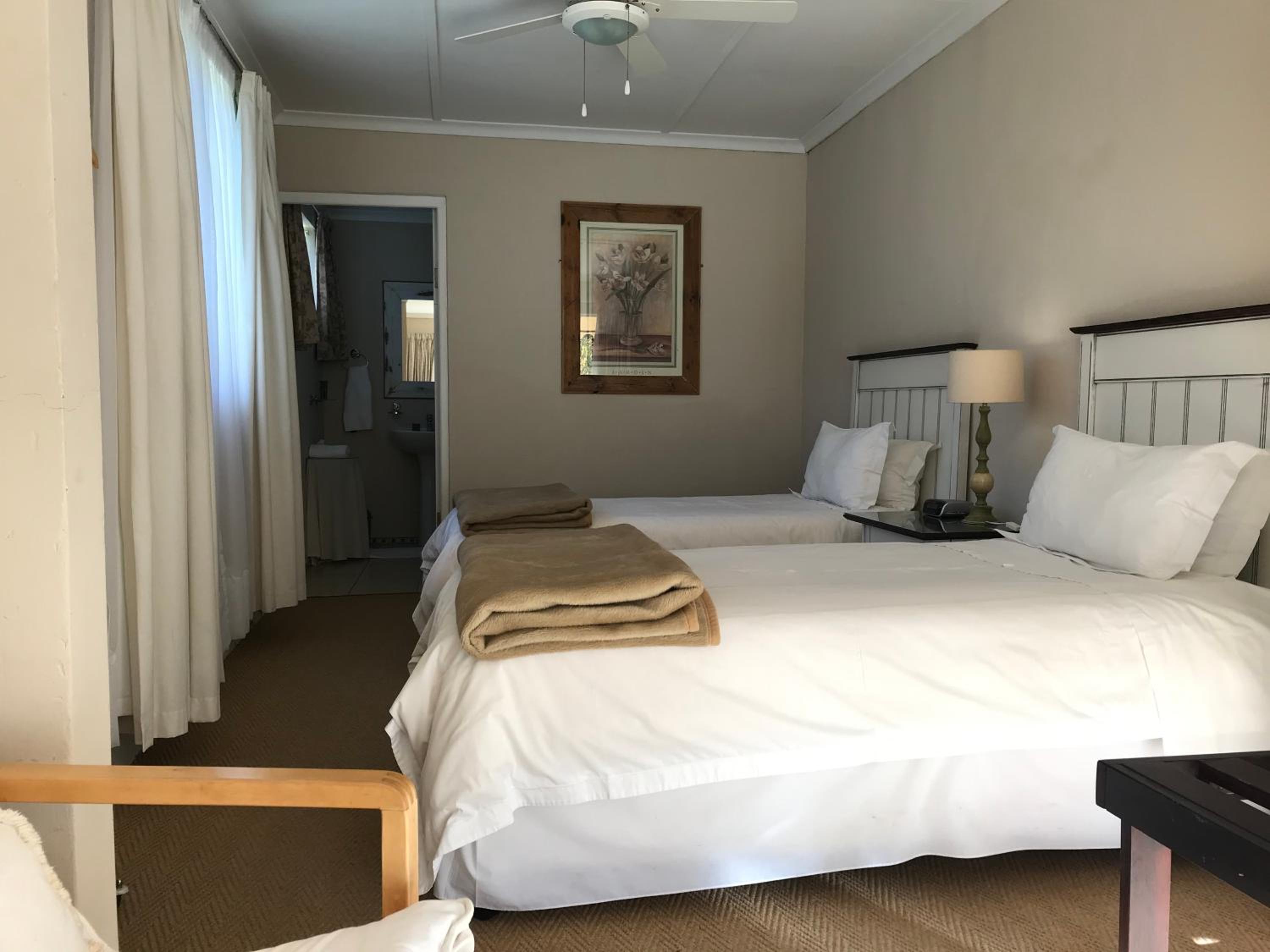 Twin Room with Mountain View