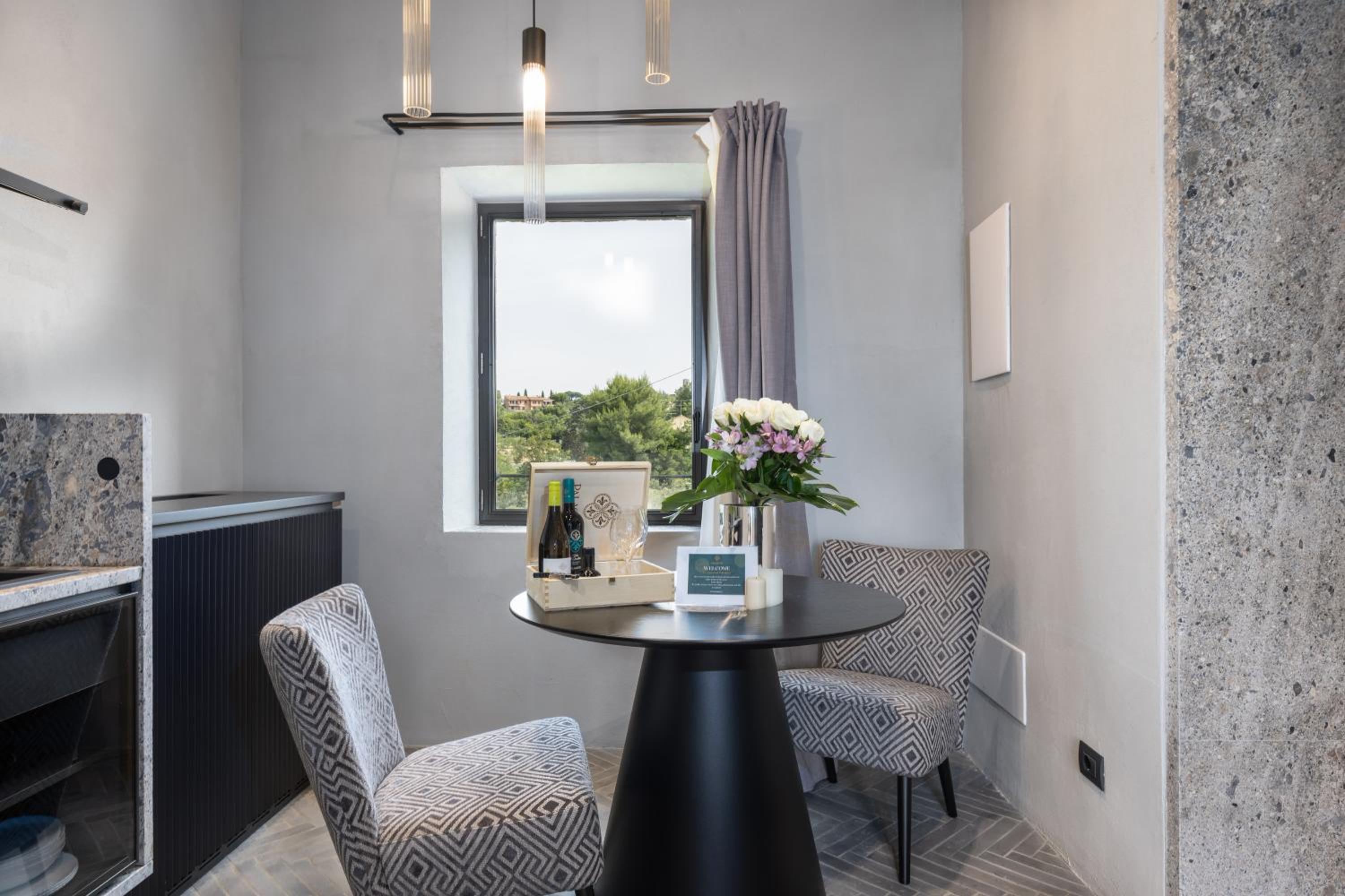 One-Bedroom Apartment with Garden View