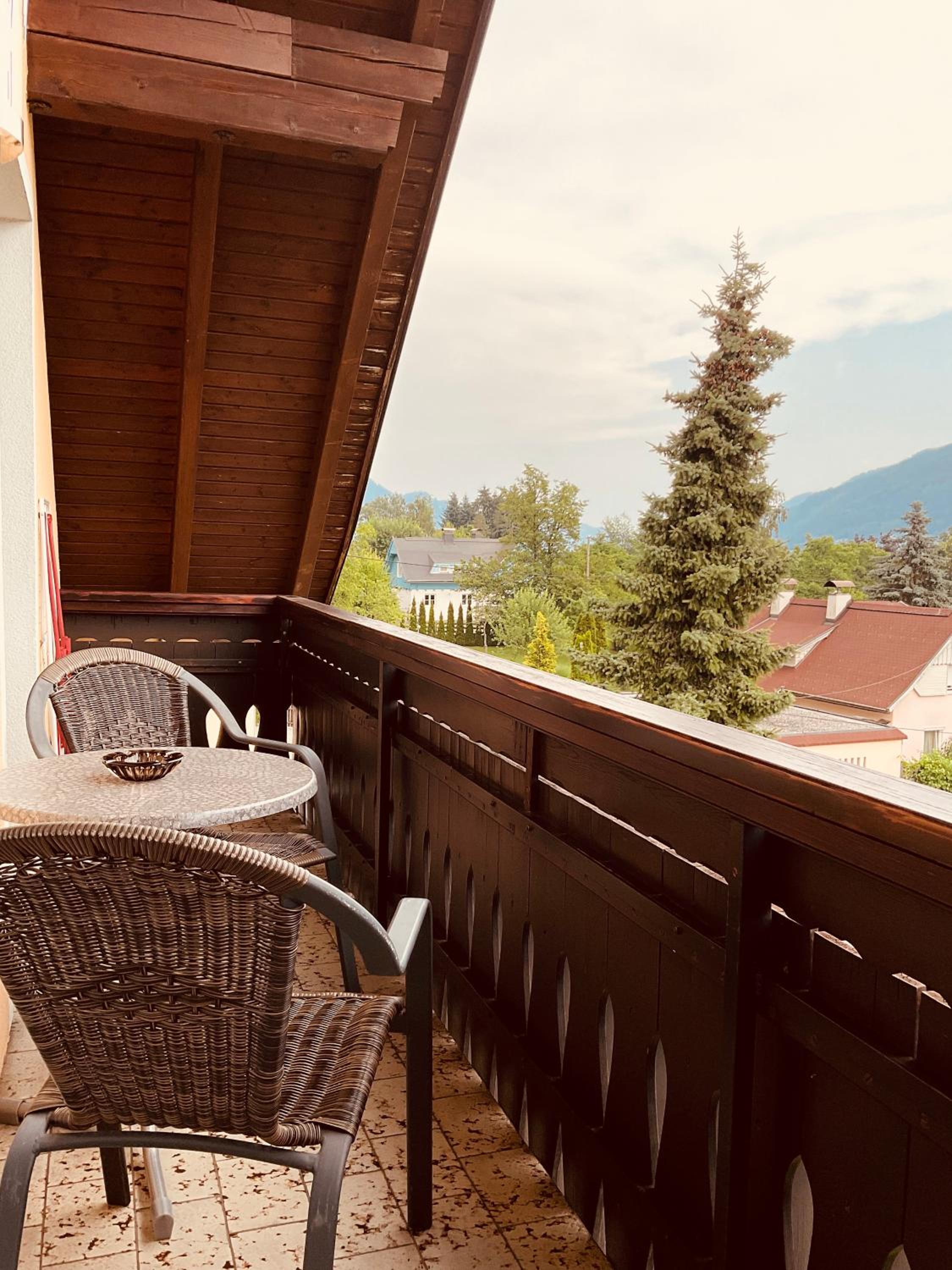 Two-Bedroom Apartment with Balcony photo 3