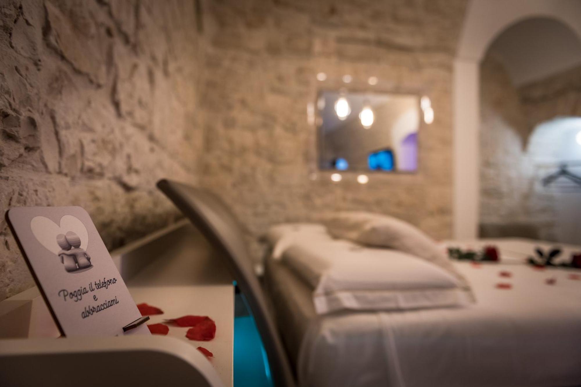 King Suite with Spa Bath photo 1
