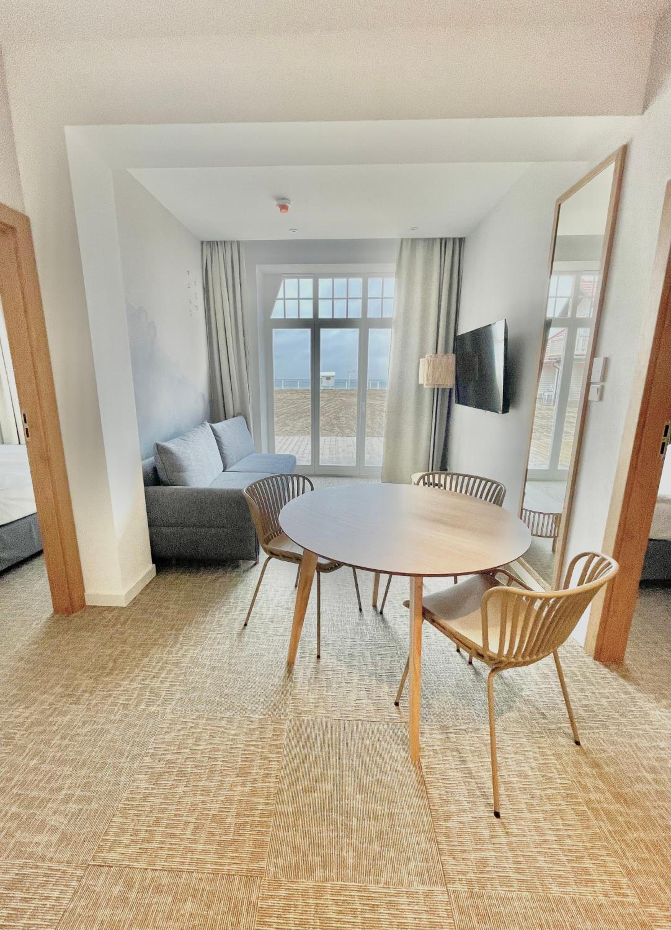 Deluxe Suite with Sea View photo 3