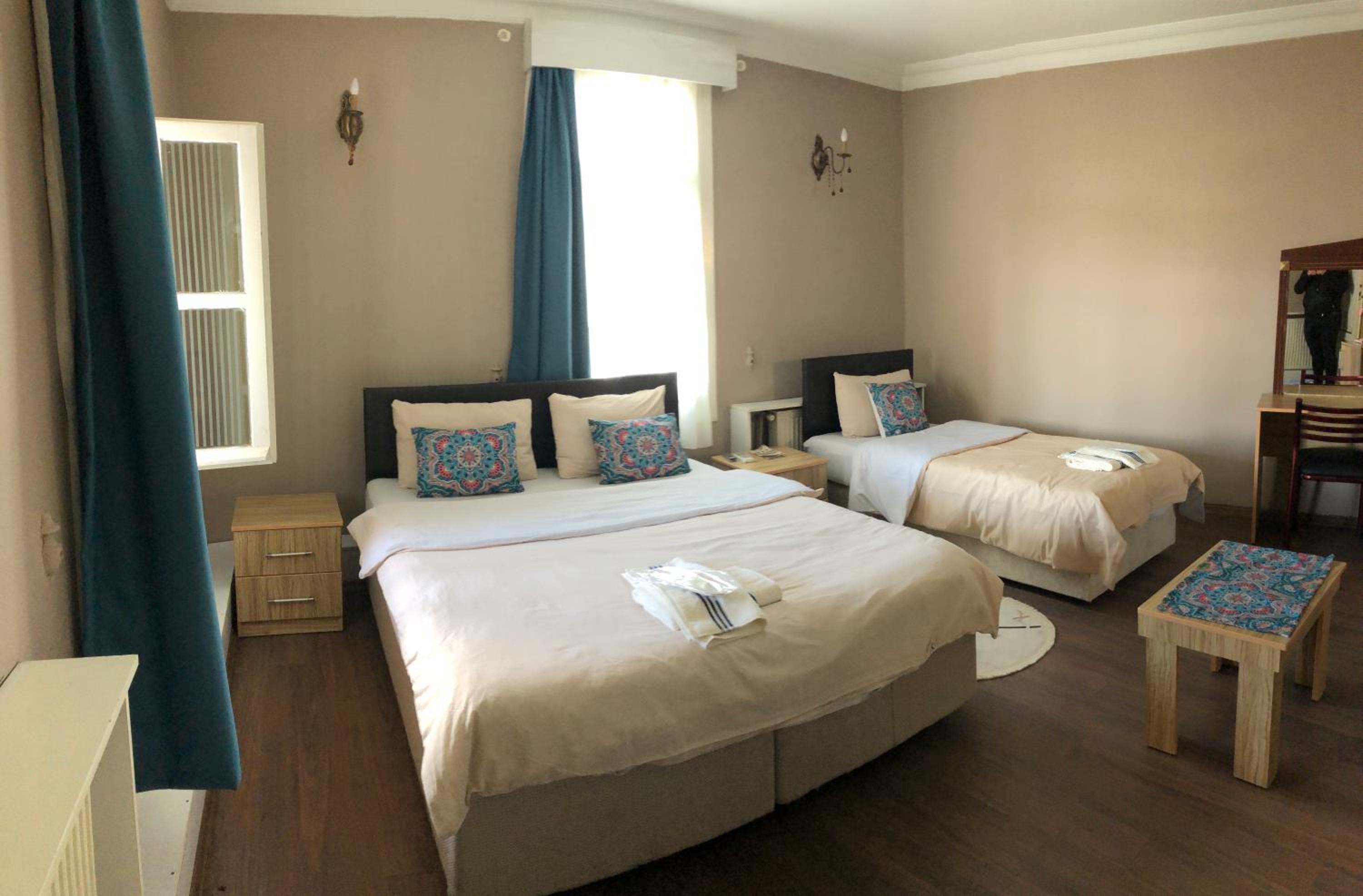 Large Double Room photo 1