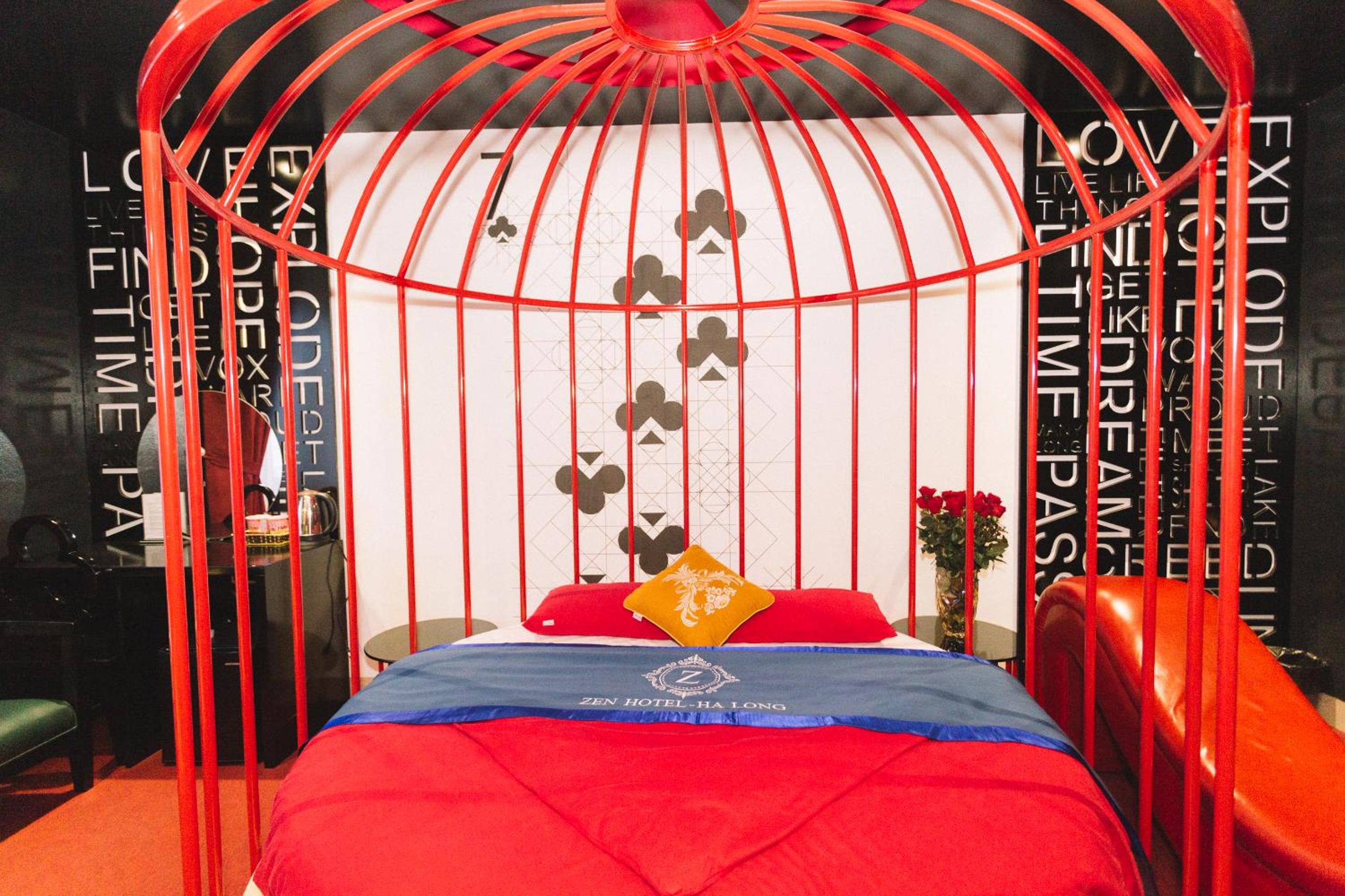 Deluxe Queen Room - Photo 20