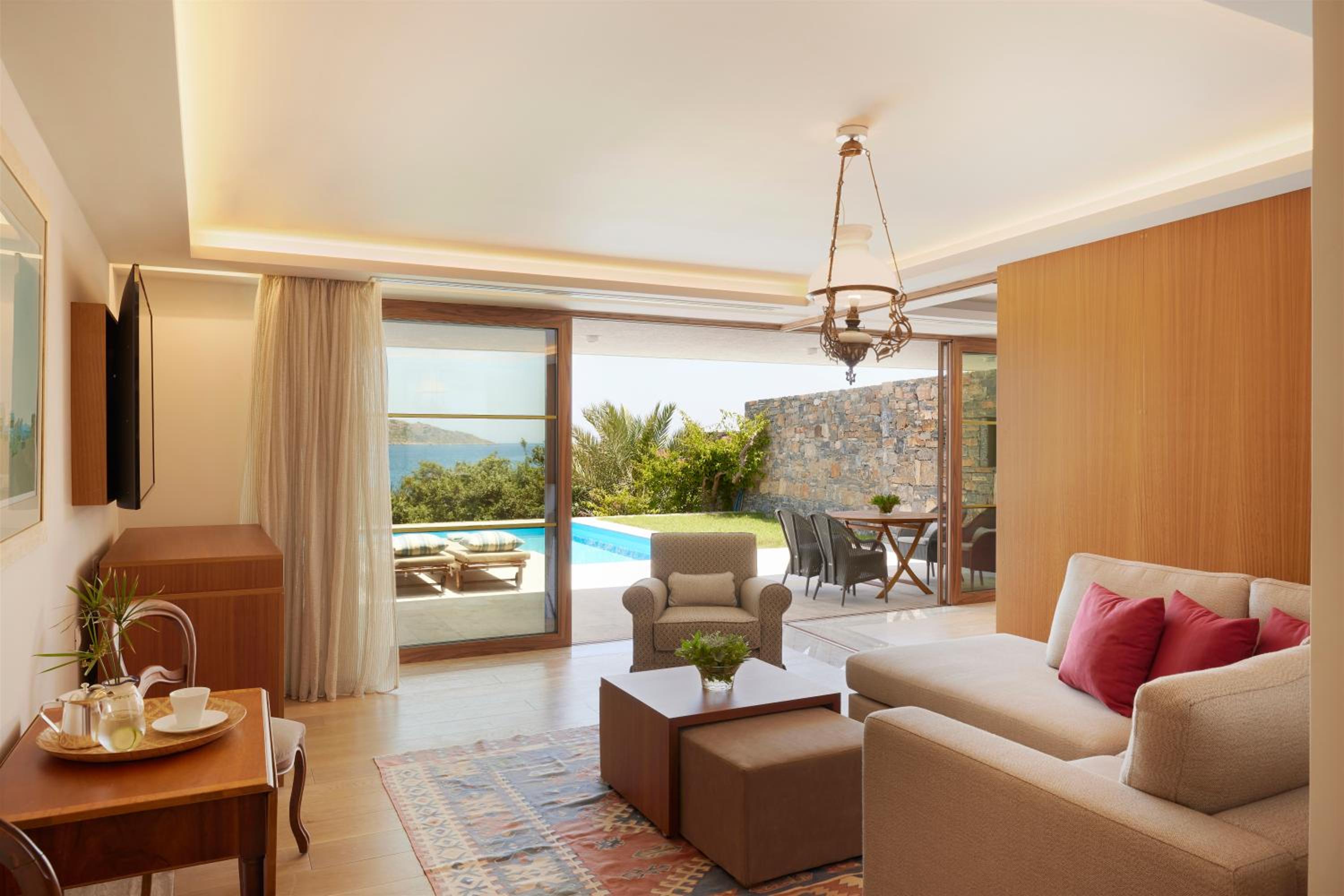 1-Bedroom Royalty Villa