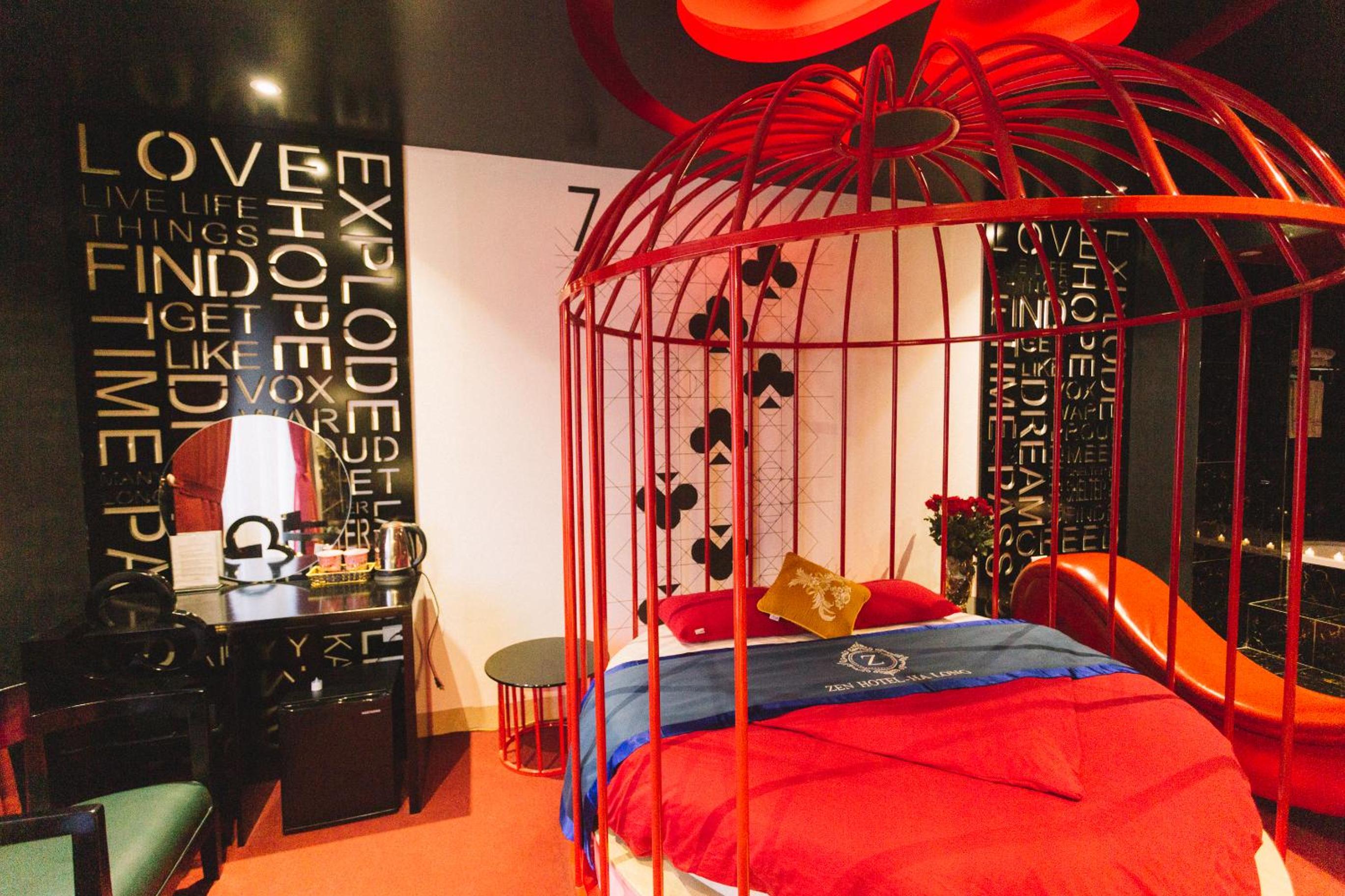 Deluxe Queen Room - Photo 26