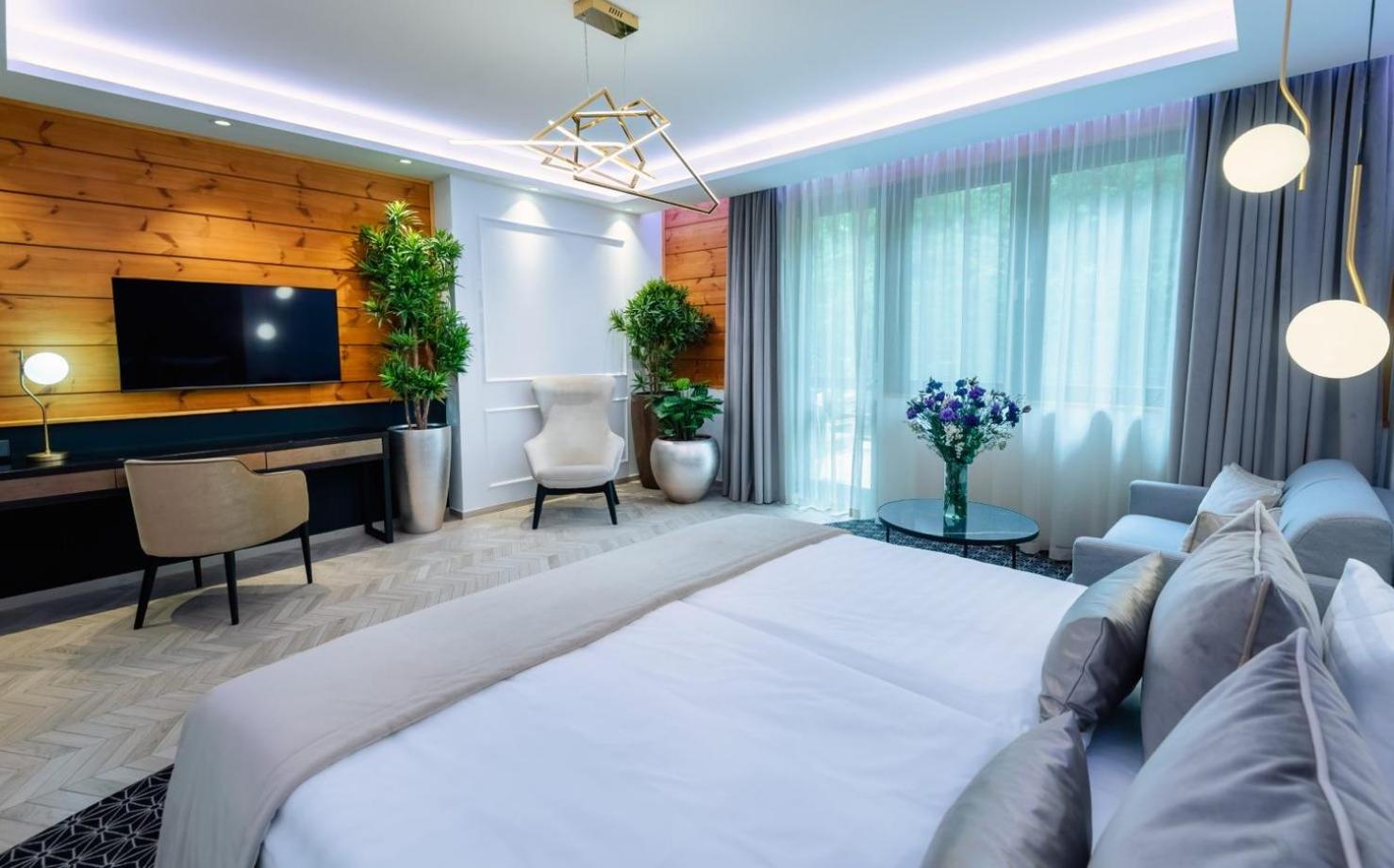 Suite with Spa Bath