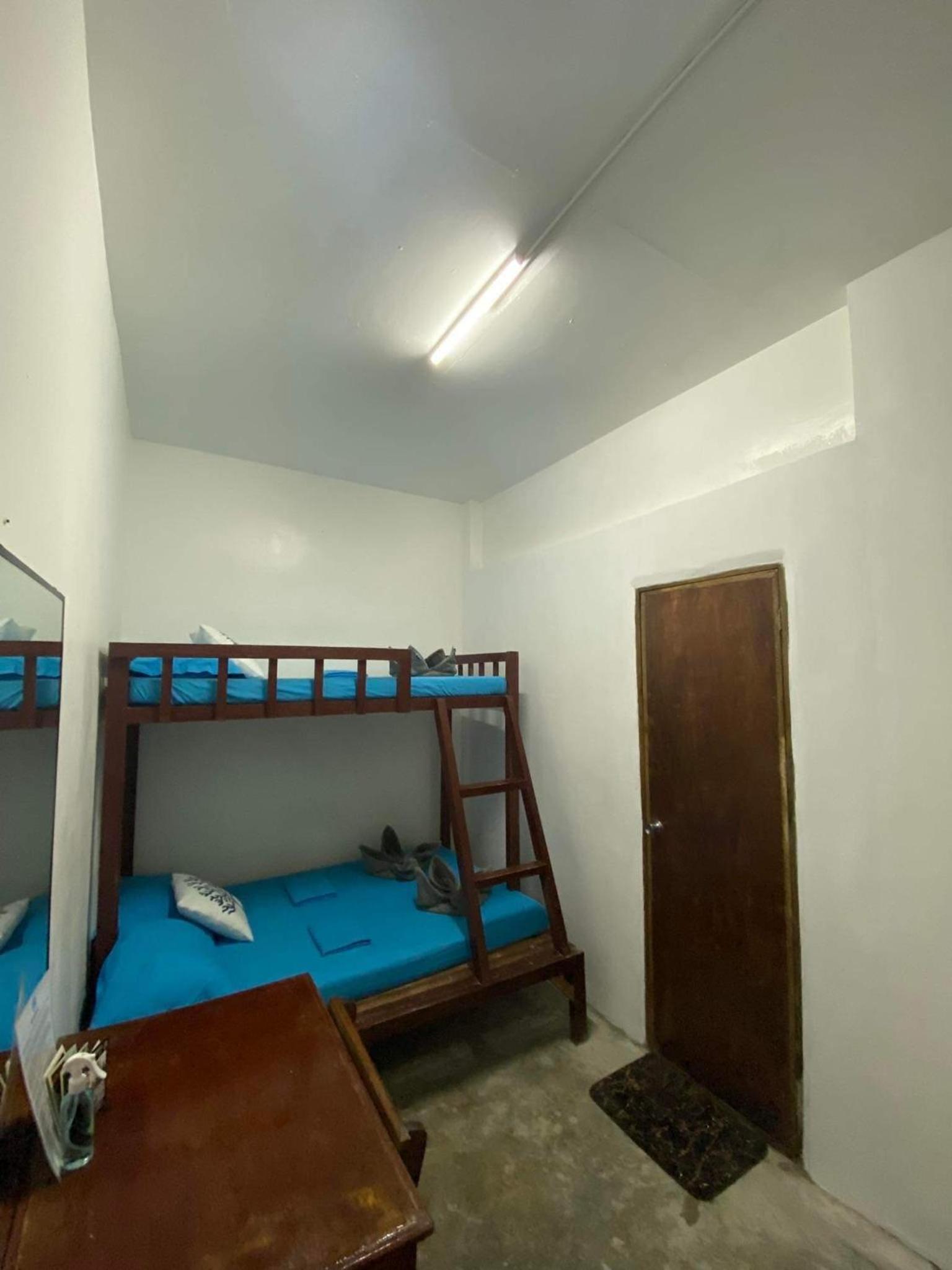 Triple Room with Private Bathroom - Photo 7