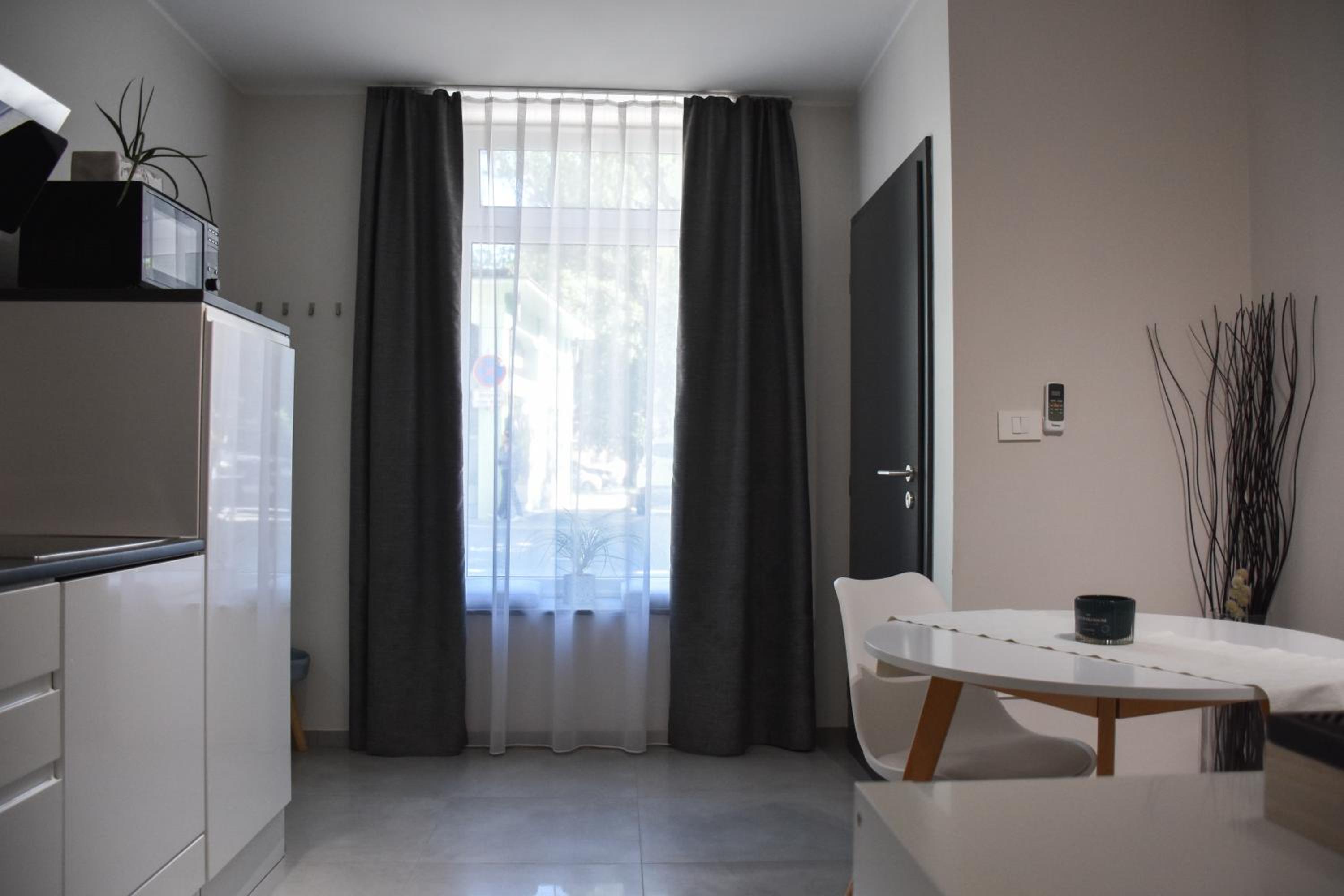 One-Bedroom Apartment - Photo 14