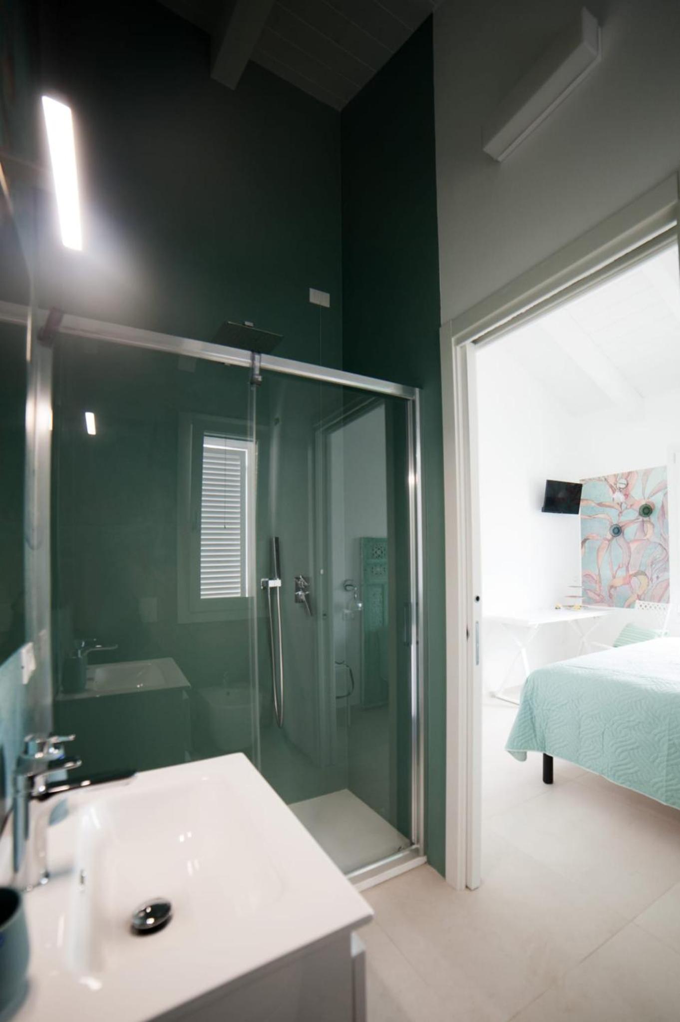 Double Room with Private Bathroom photo 3