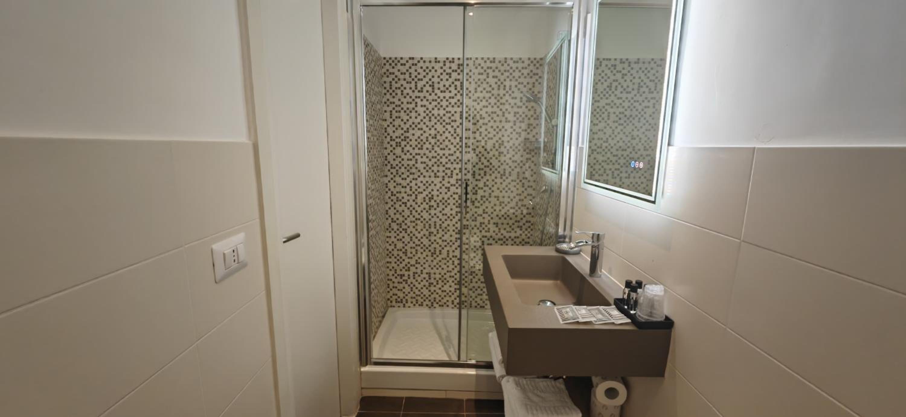 Deluxe Triple Room photo 3