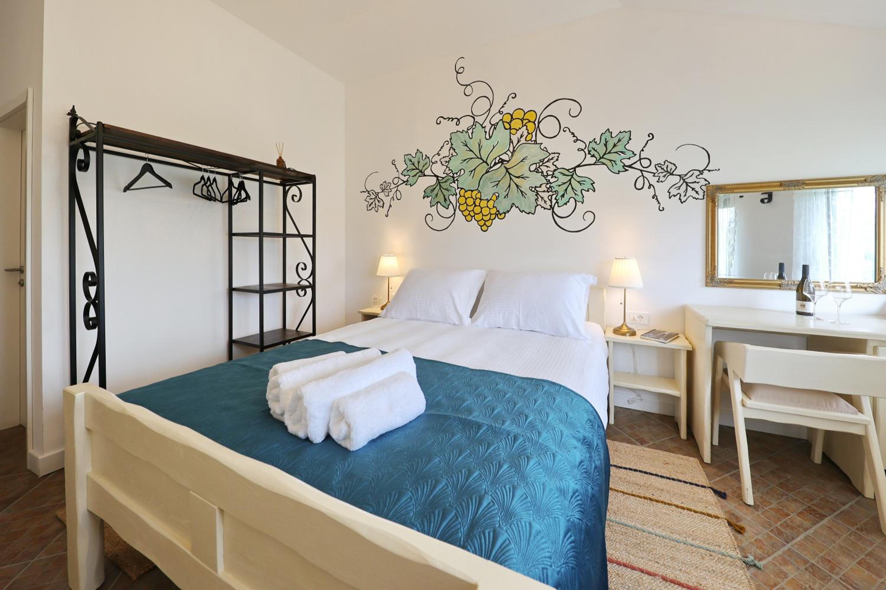 Deluxe Double or Twin Room - Photo 14