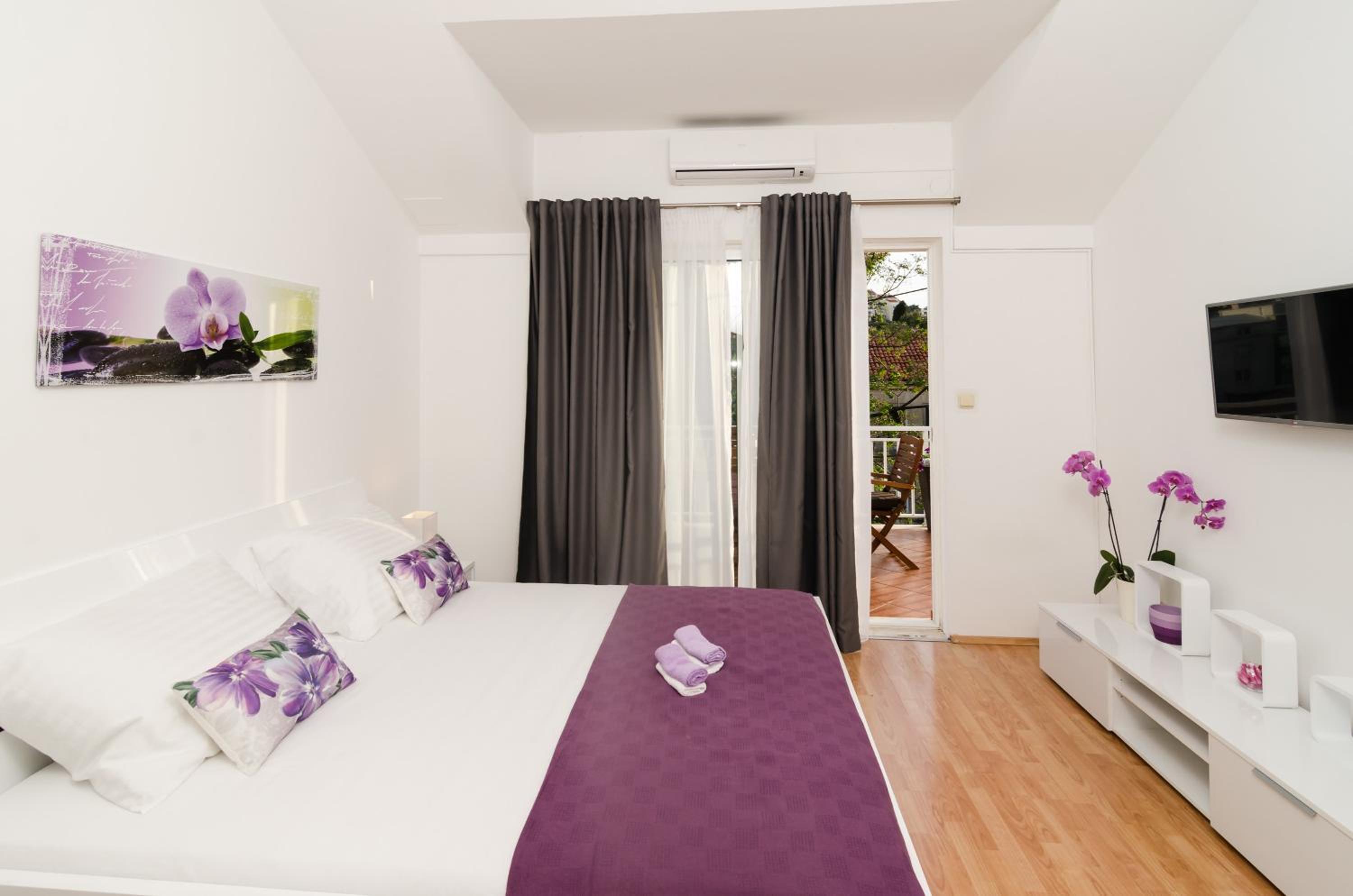 One Bedroom Apartment with Balcony