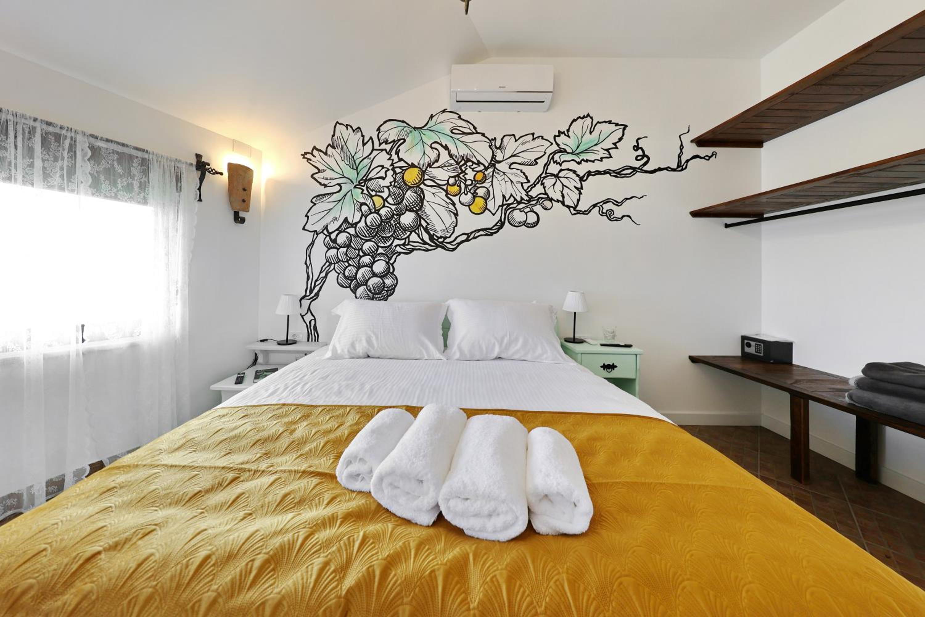 Luxury Quadruple Room - Photo 18