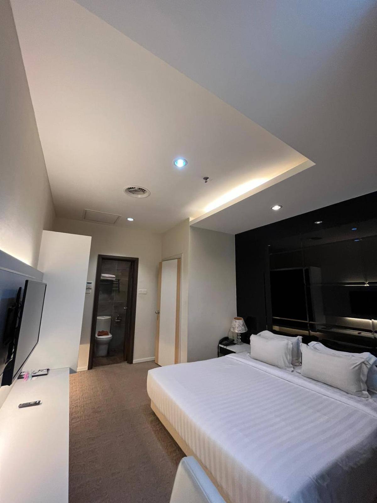 Penthouse Apartment photo 3