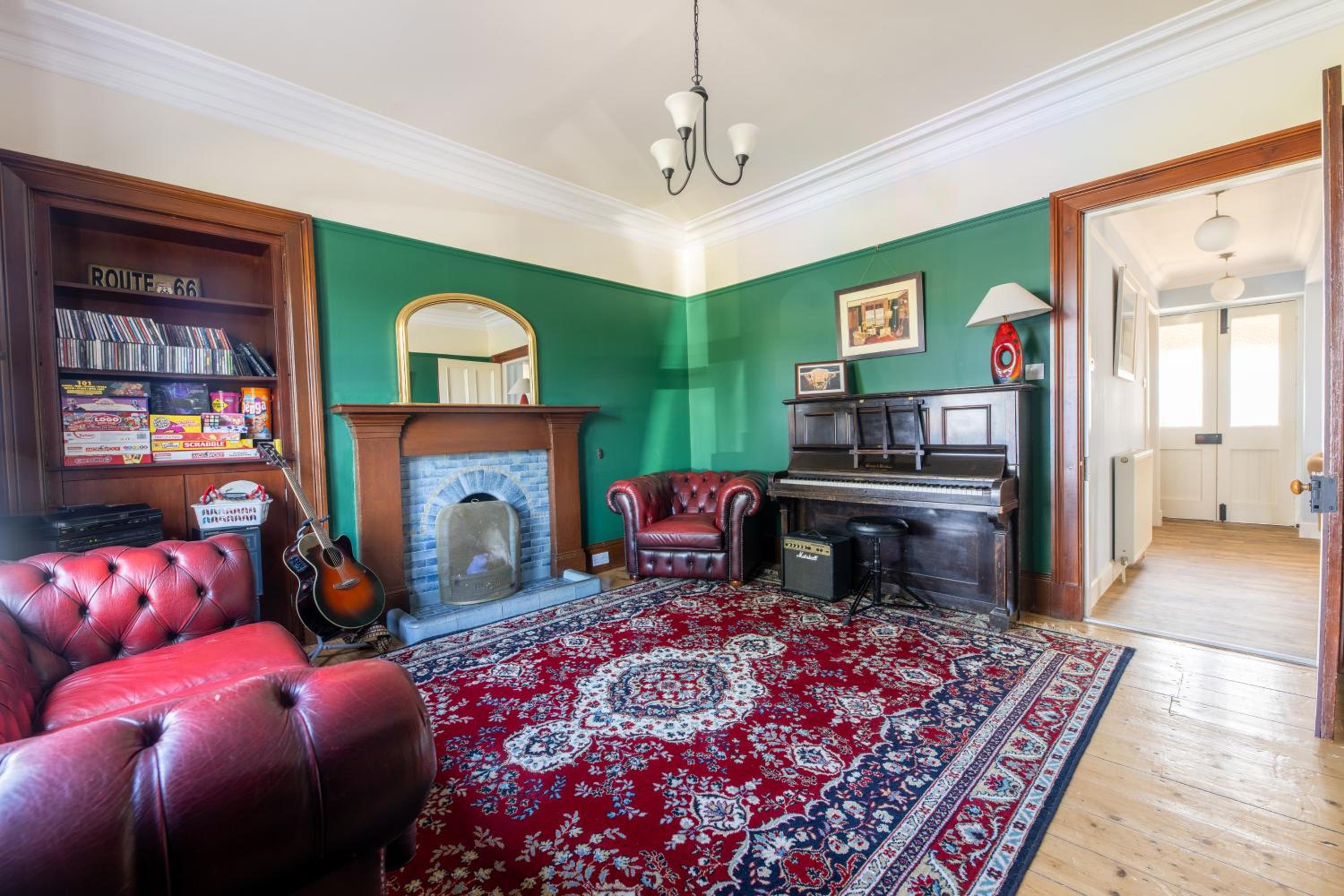 Four-Bedroom House photo 3