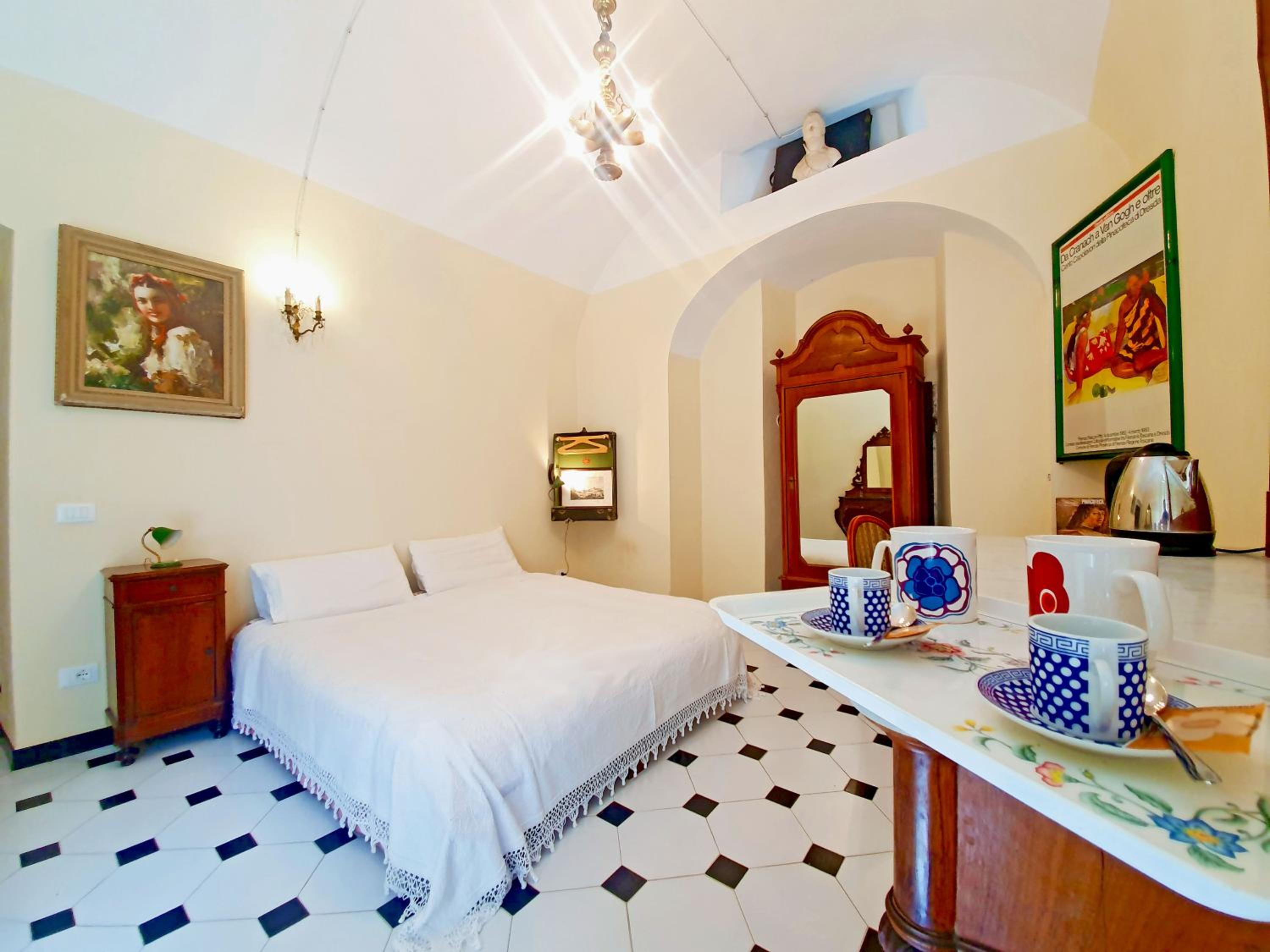 Large Double Room photo 1