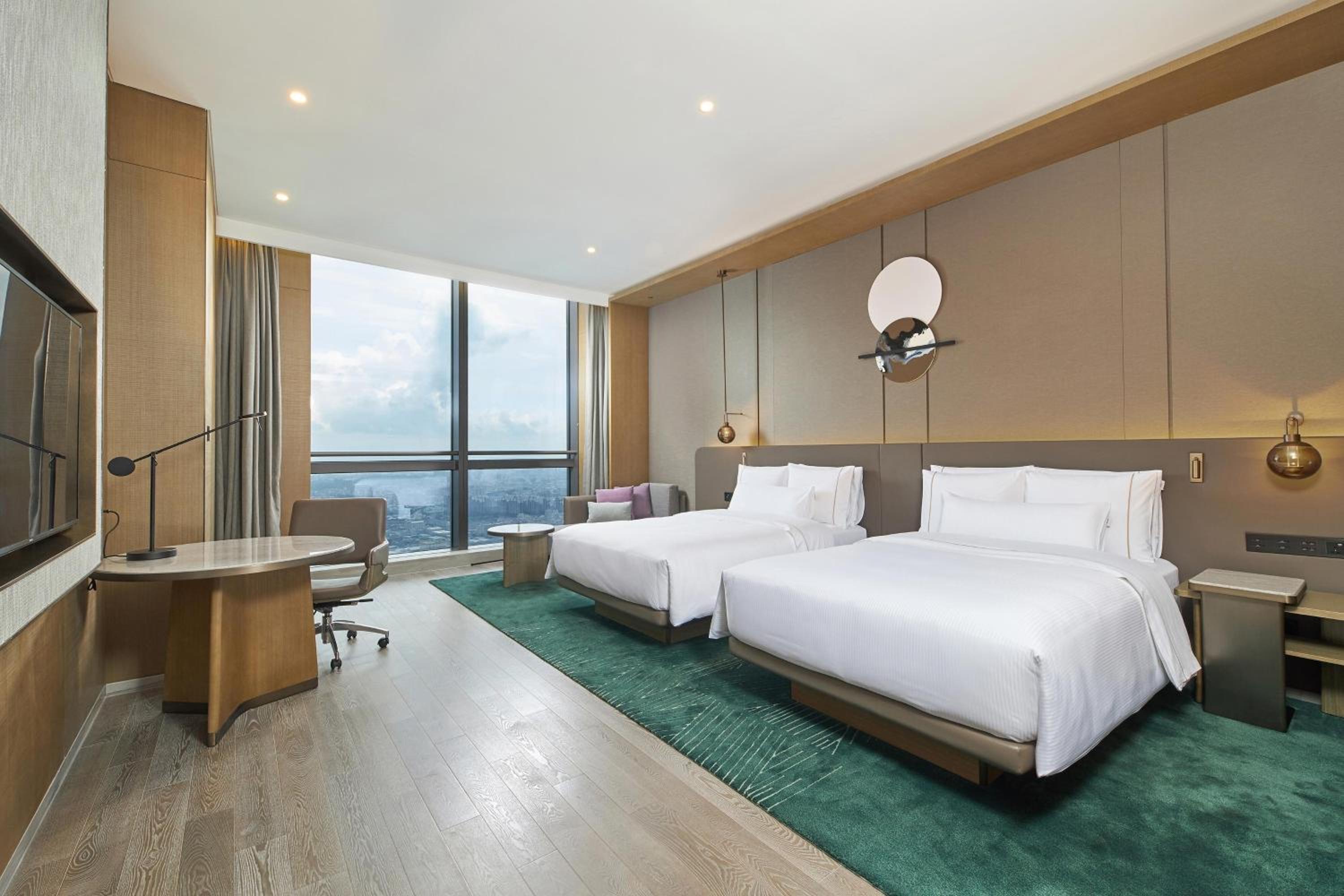Club, Club lounge access, Guest room, 2 Double, City view