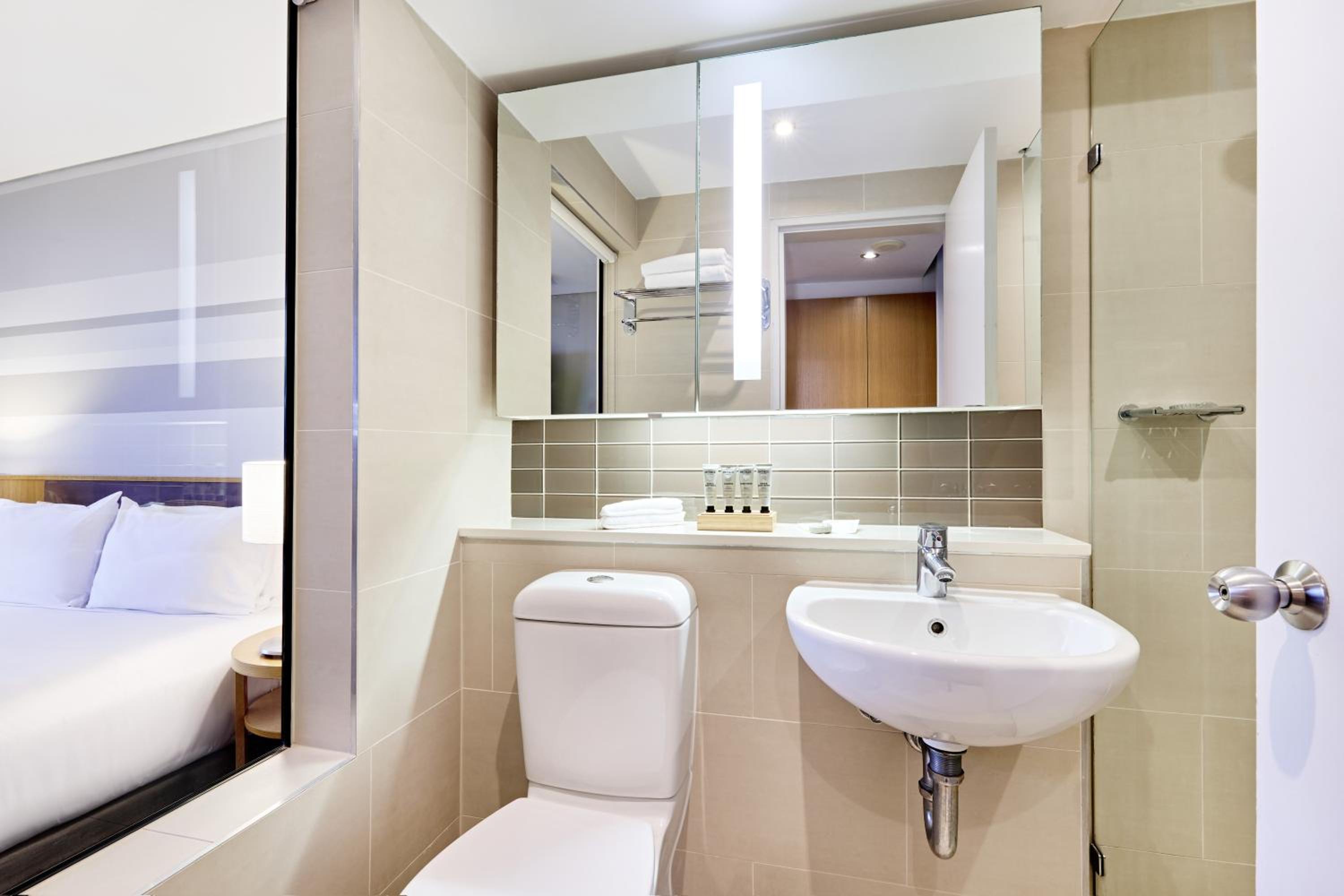 Pet Friendly Harbor View Queen Room