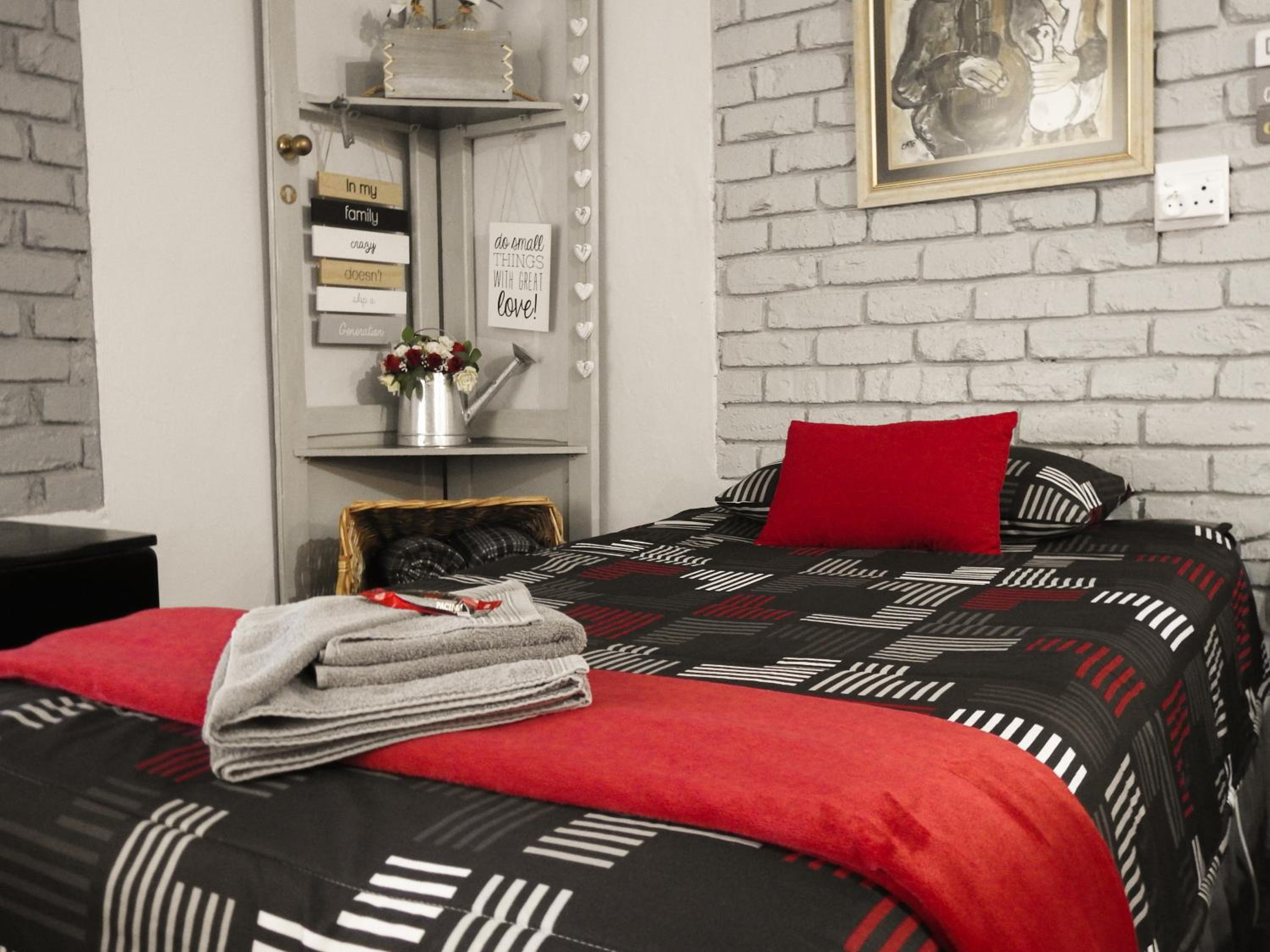 One-Bedroom Apartment - Photo 68