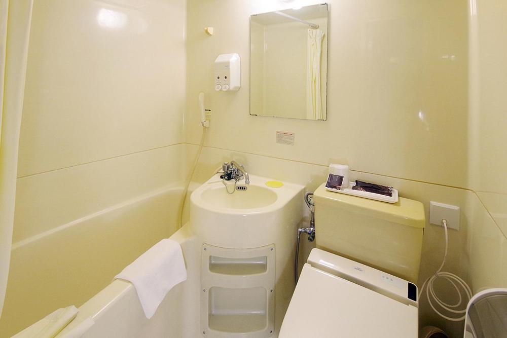 Single Room - Smoking photo 2